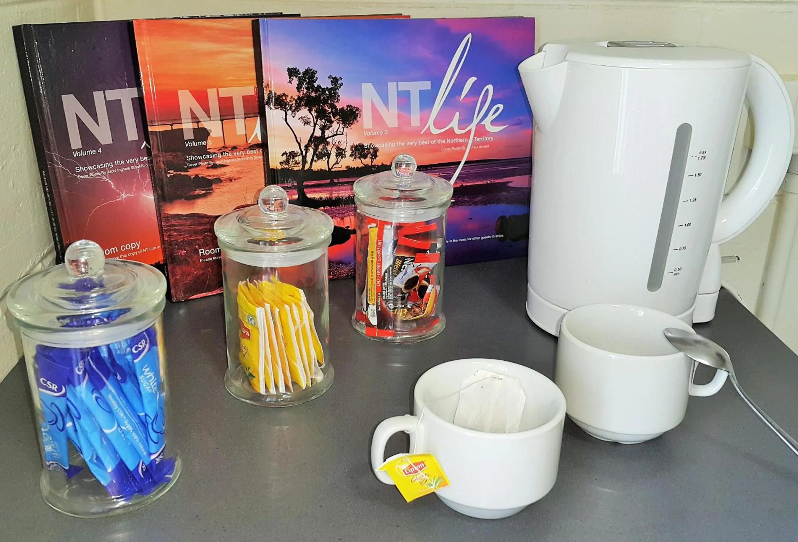 Coffee/tea facilities in Coconut Grove Holiday Apartments