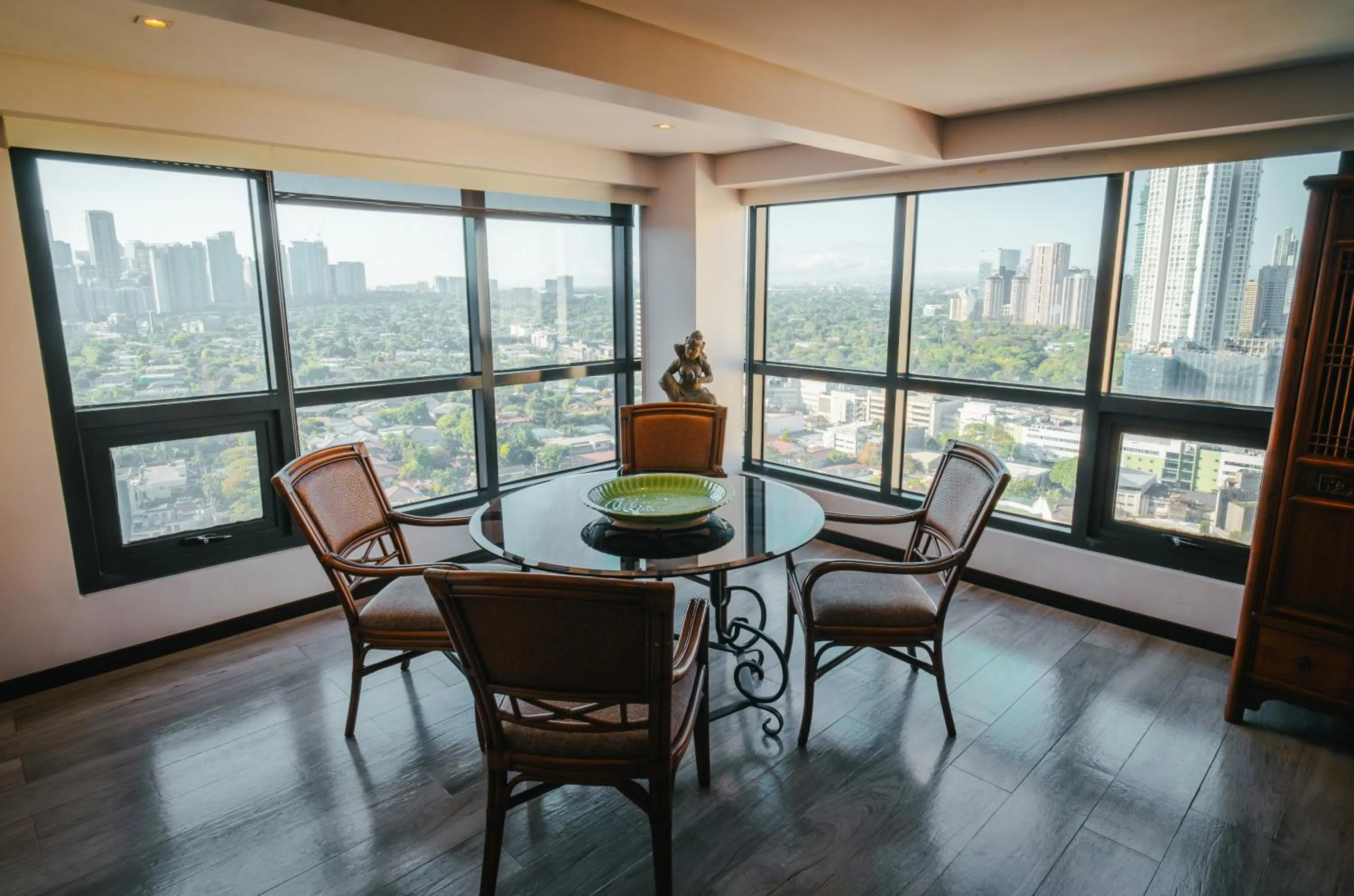 Dining area in 1898 Hotel Colonia En Las Filipinas