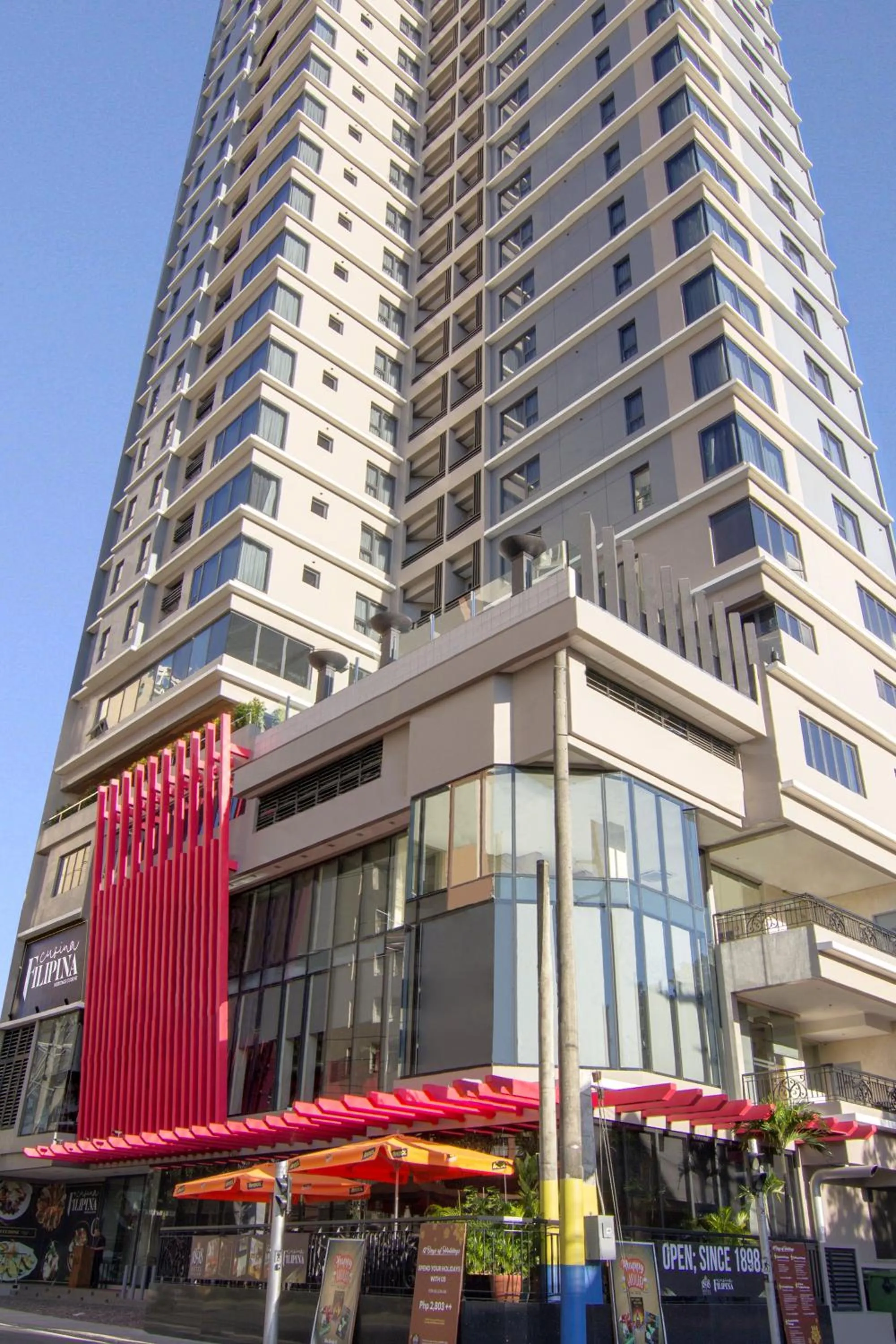 Facade/entrance in 1898 Hotel Colonia En Las Filipinas
