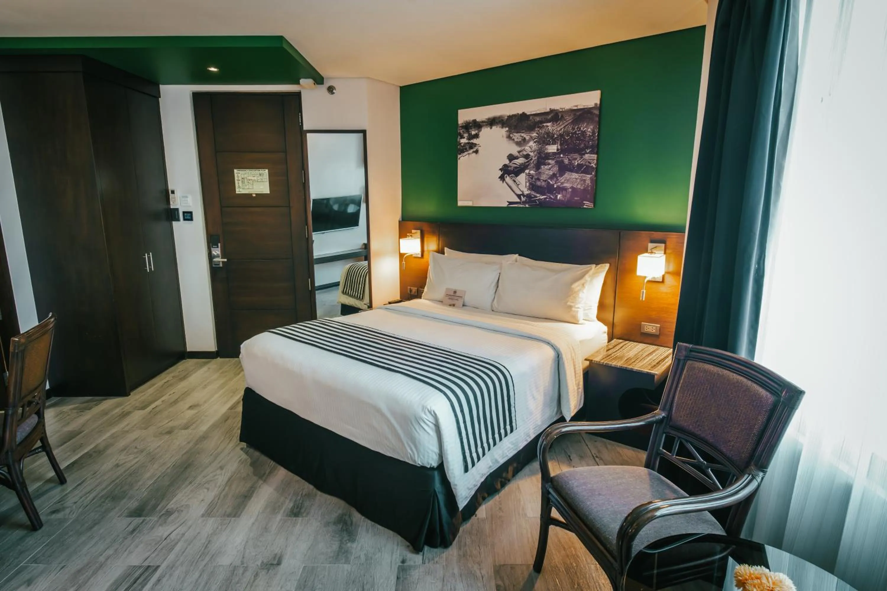 Bedroom, Bed in 1898 Hotel Colonia En Las Filipinas