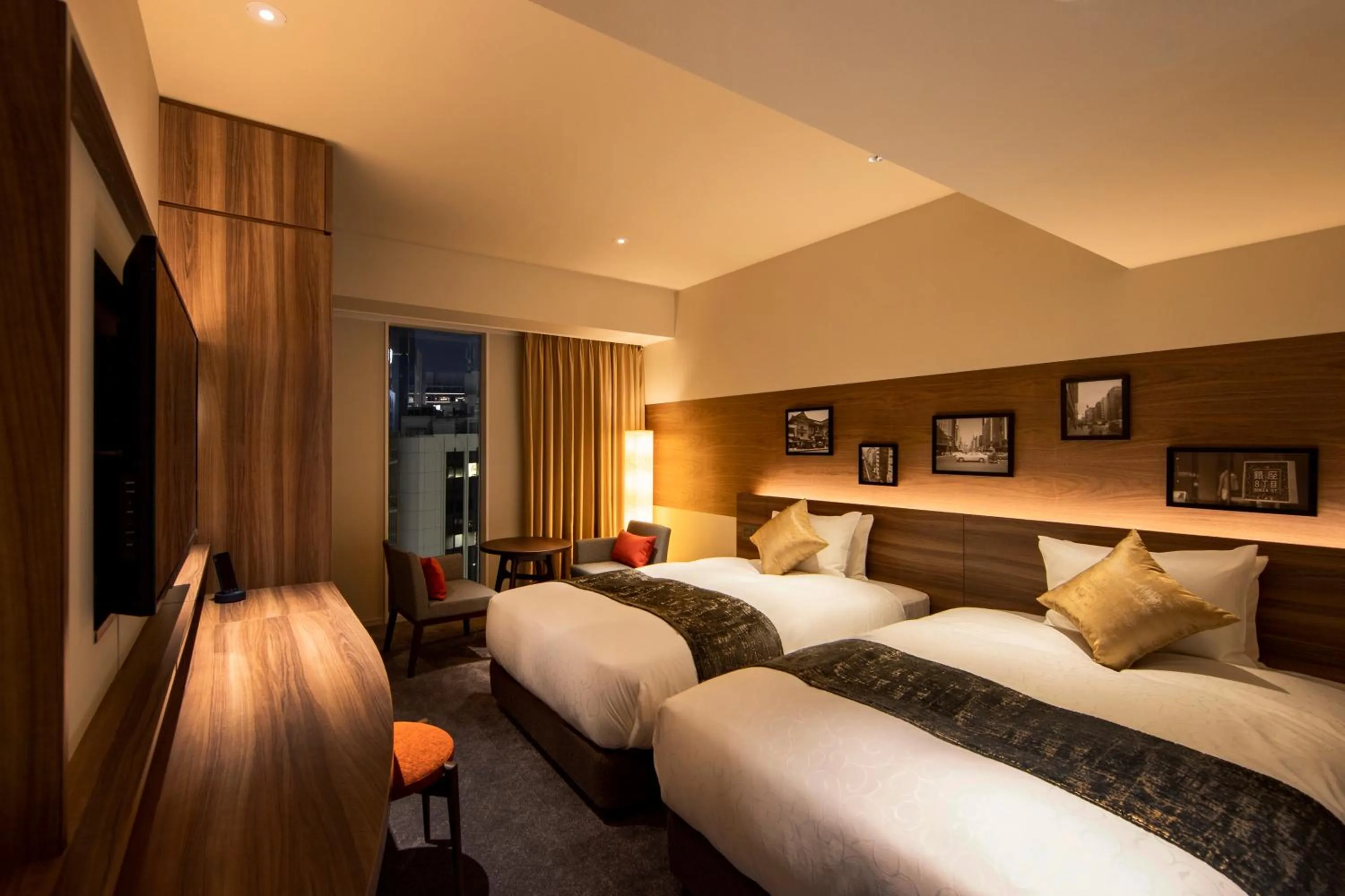 Photo of the whole room, Bed in karaksa hotel premier Tokyo Ginza