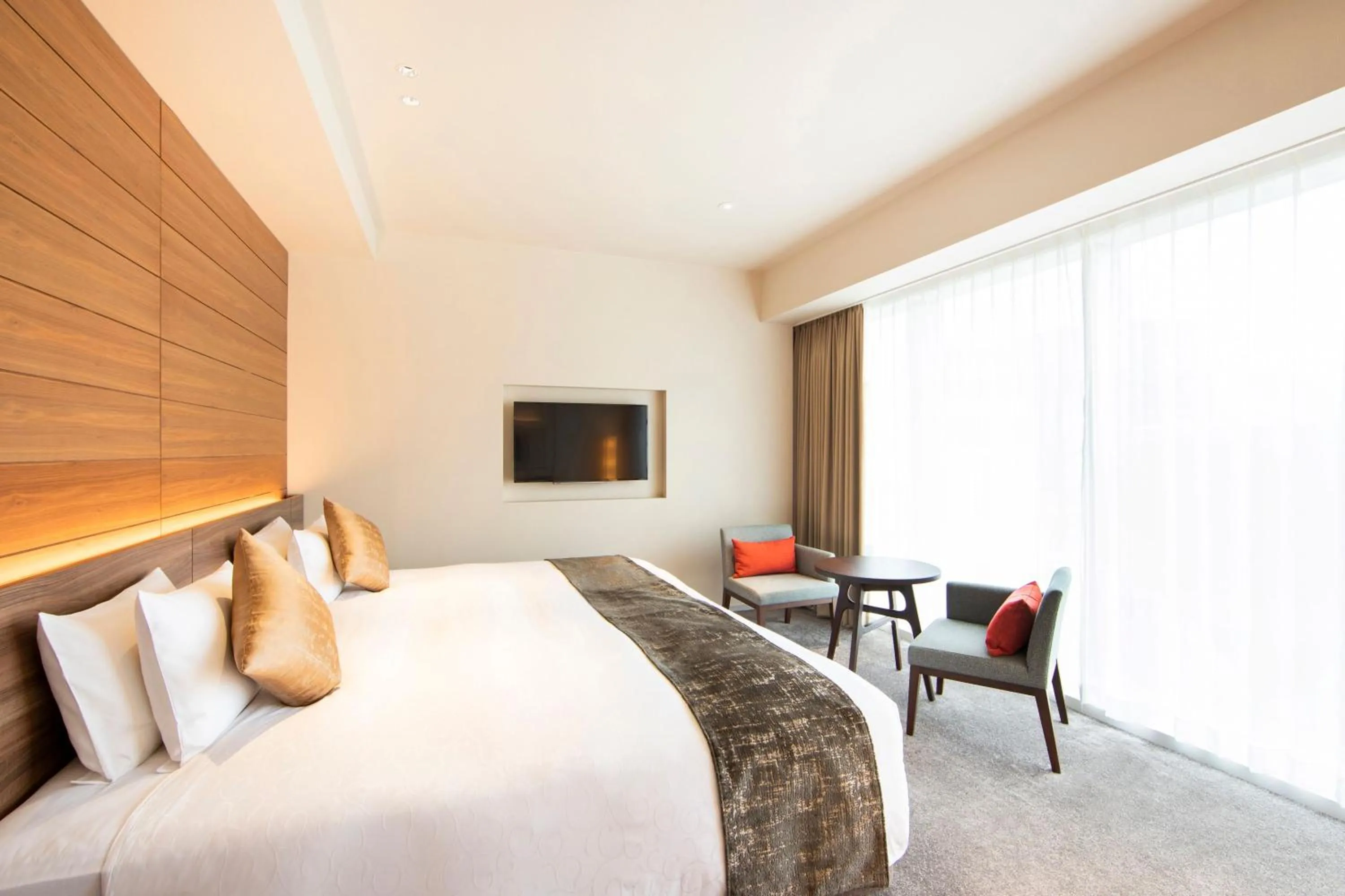 Photo of the whole room, Bed in karaksa hotel premier Tokyo Ginza