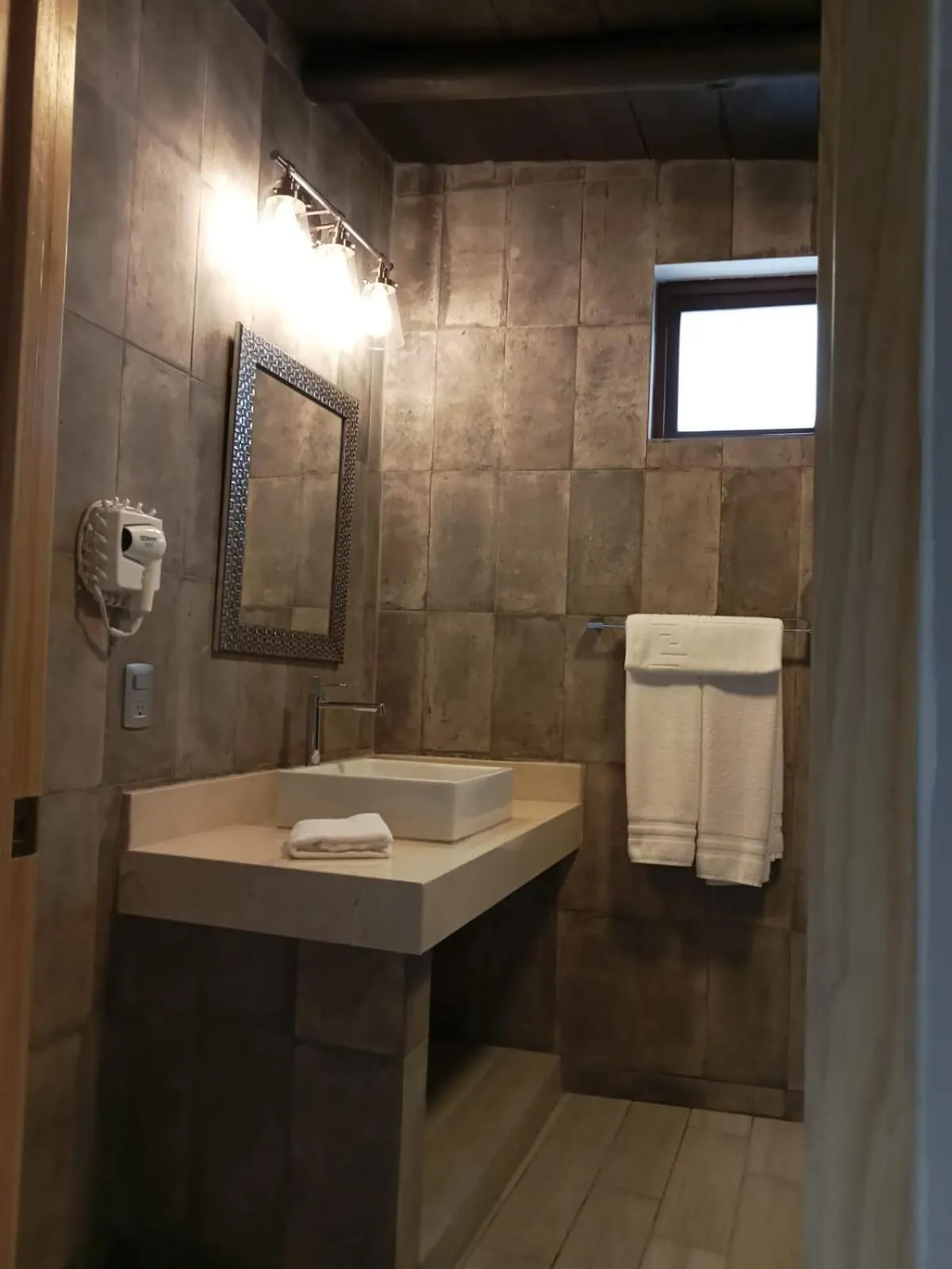 Loto Azul Resort & Spa