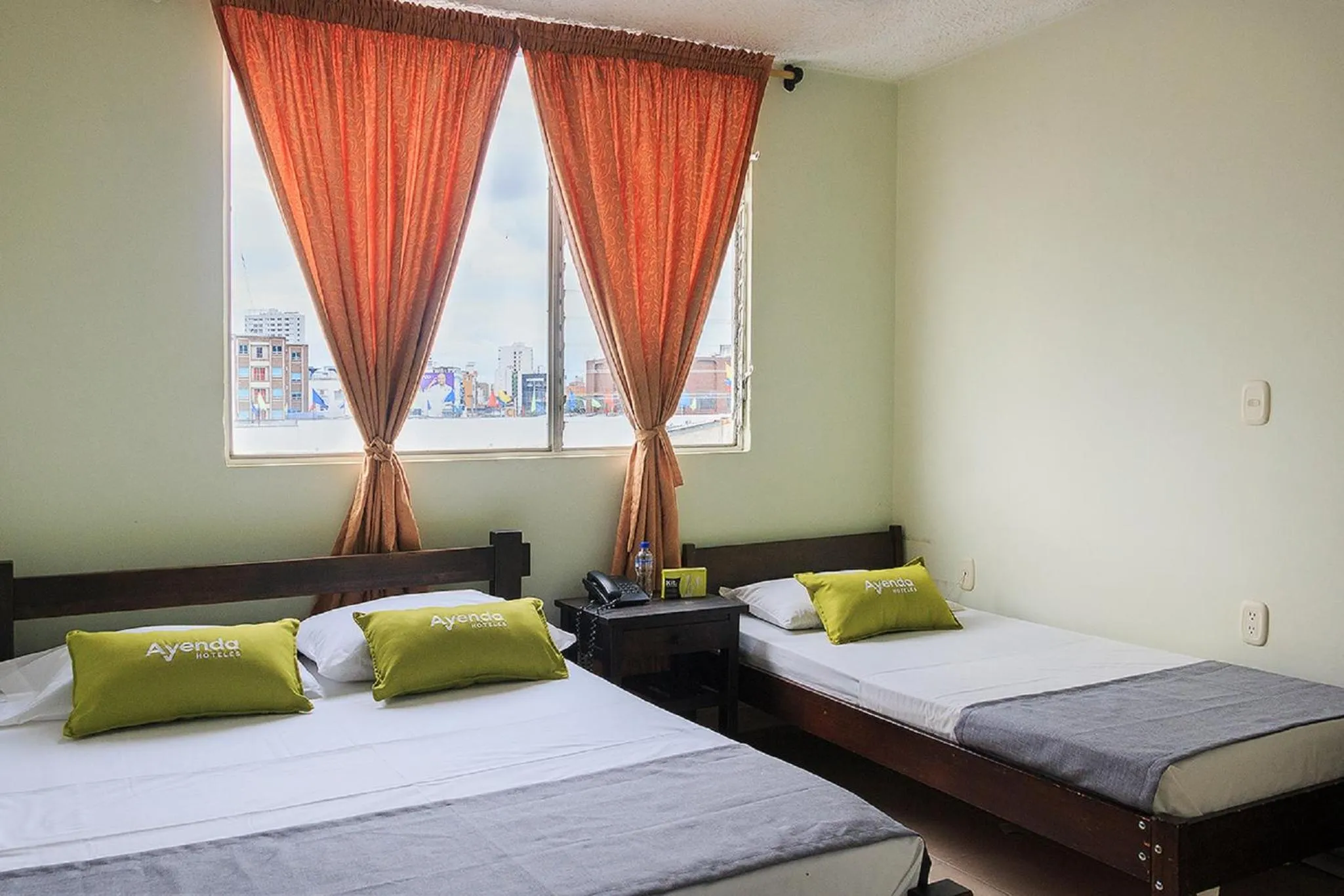 Photo of the whole room, Bed in Ayenda 1506 La Puerta del Sol