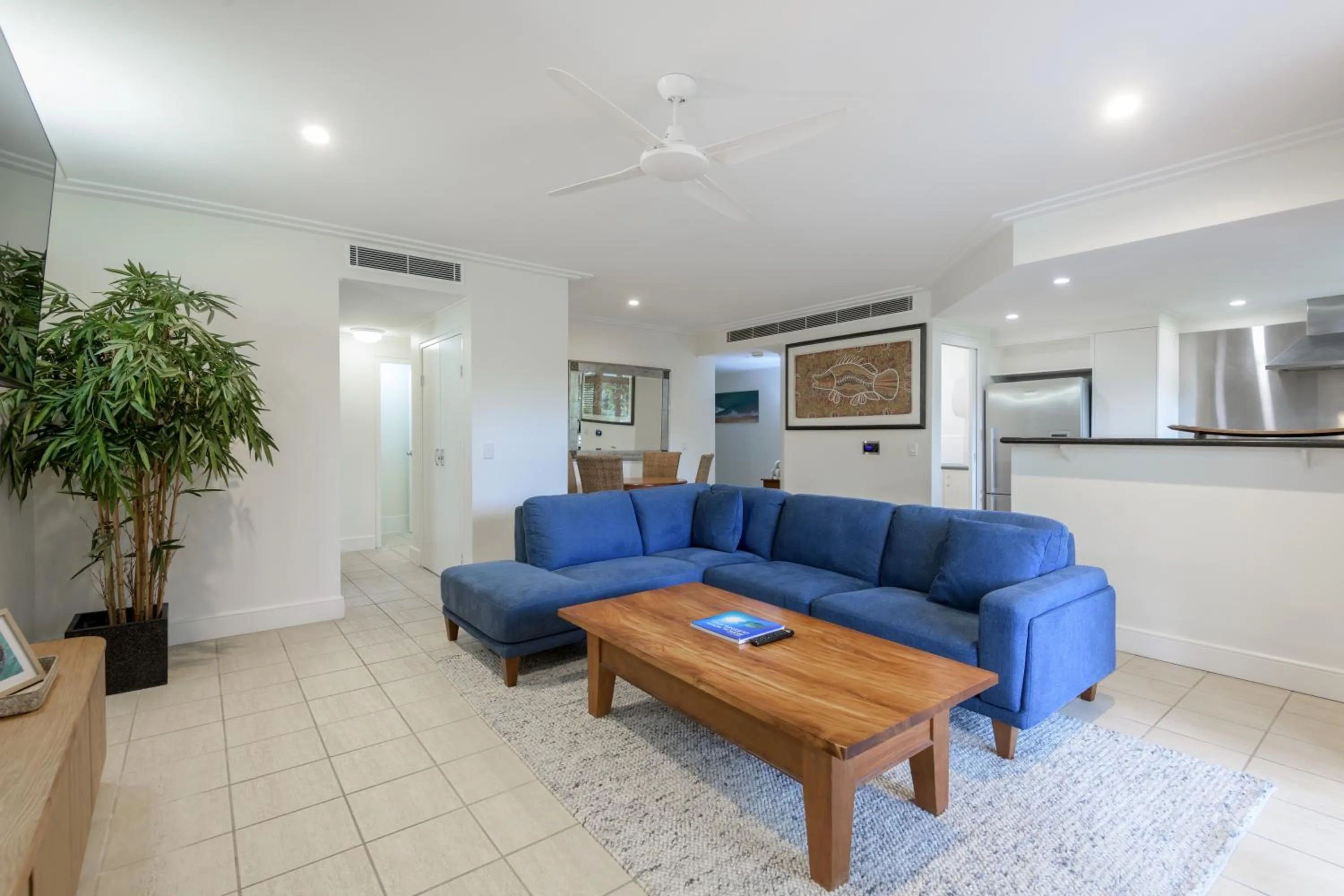 Living room in Mandalay Luxury Beachfront Apartments