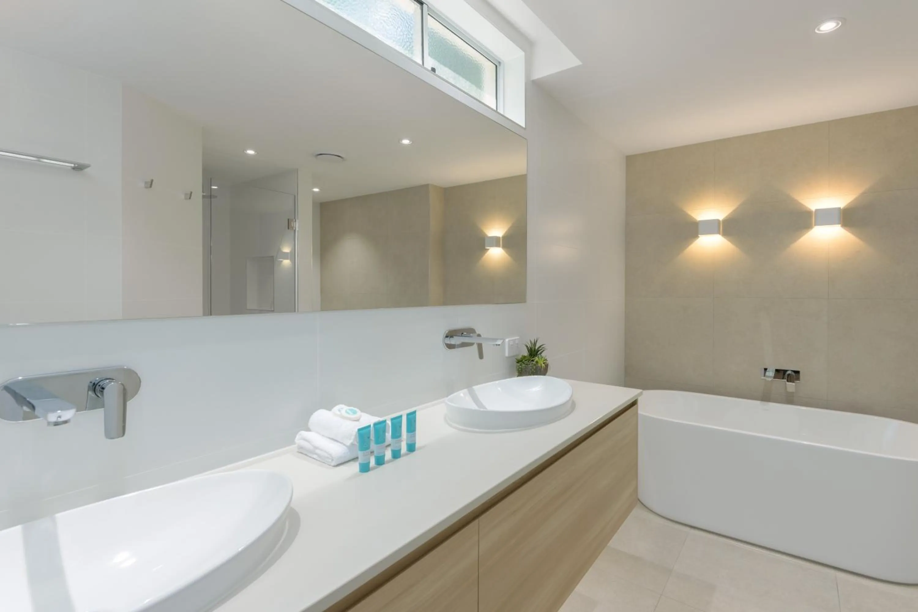 Bathroom in Mandalay Luxury Beachfront Apartments