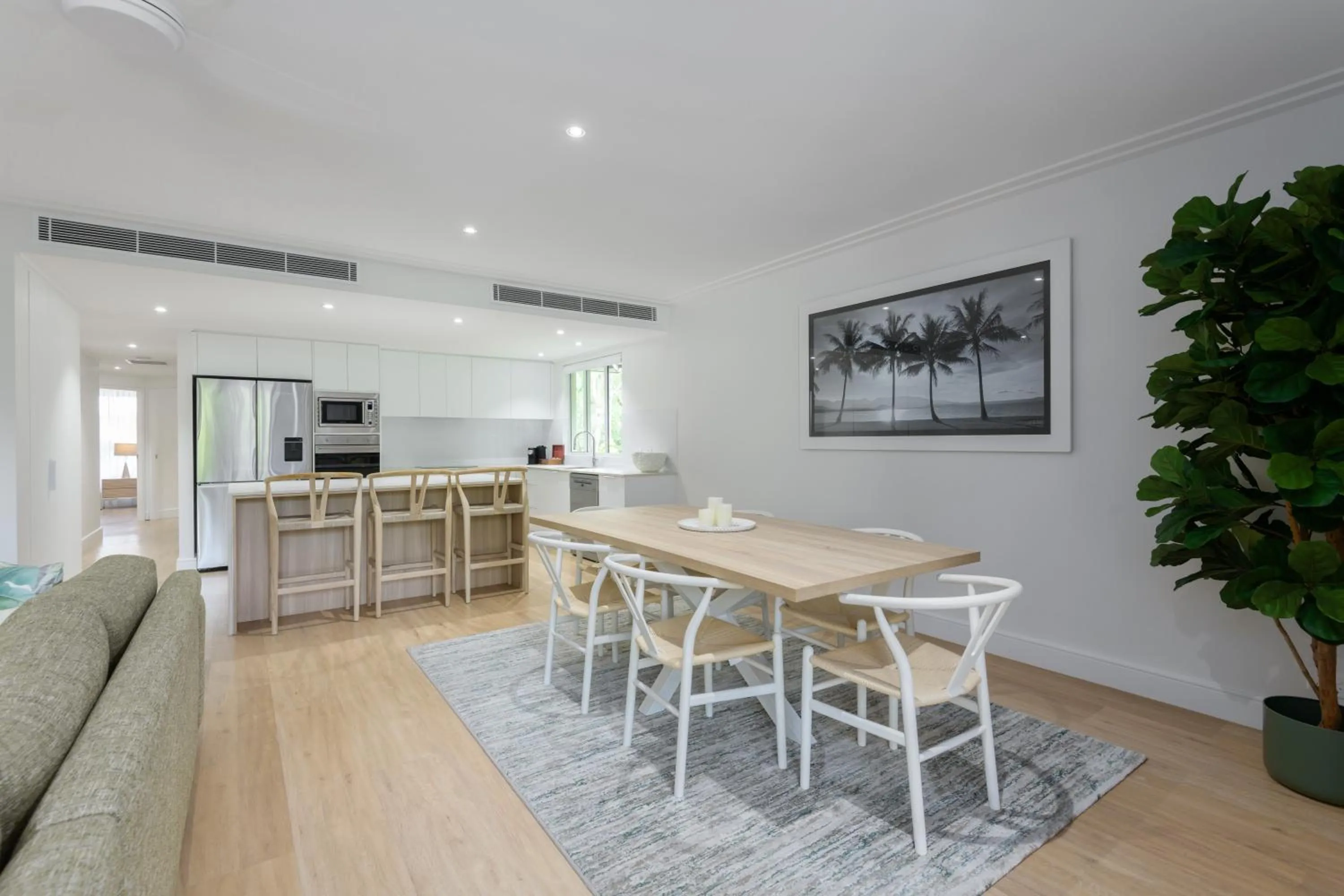 Dining area in Mandalay Luxury Beachfront Apartments