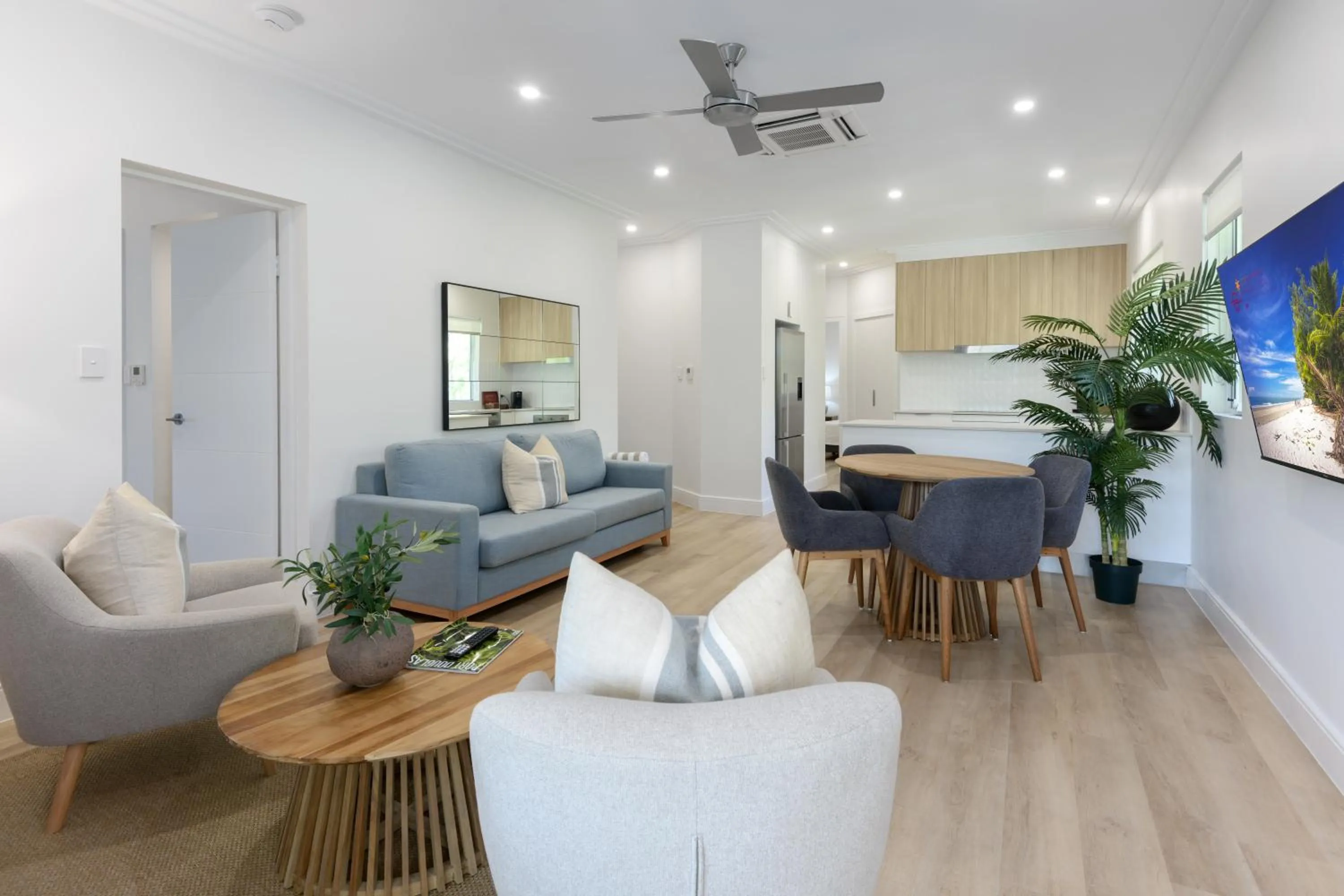 Living room in Mandalay Luxury Beachfront Apartments