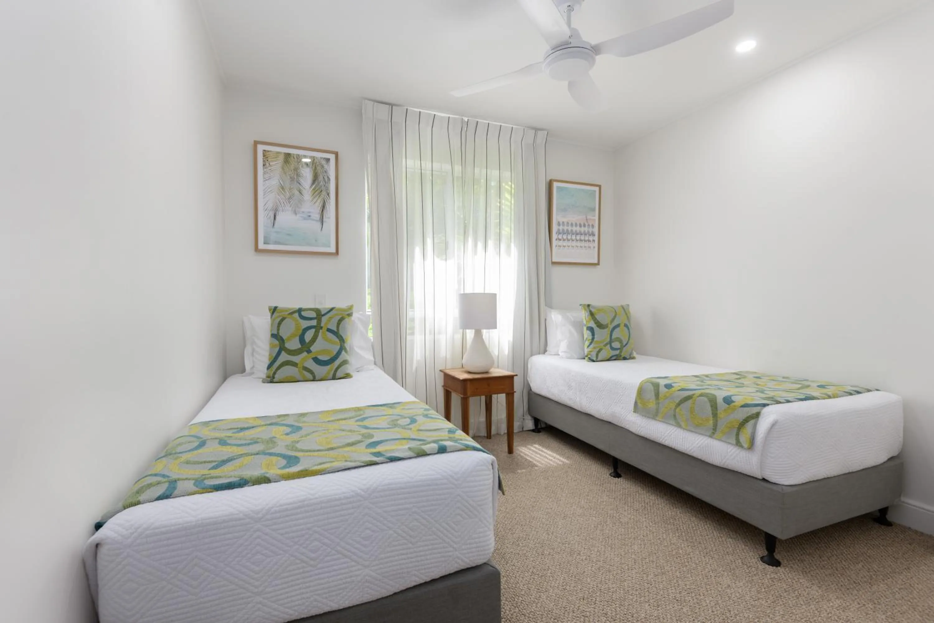 Bedroom, Bed in Mandalay Luxury Beachfront Apartments