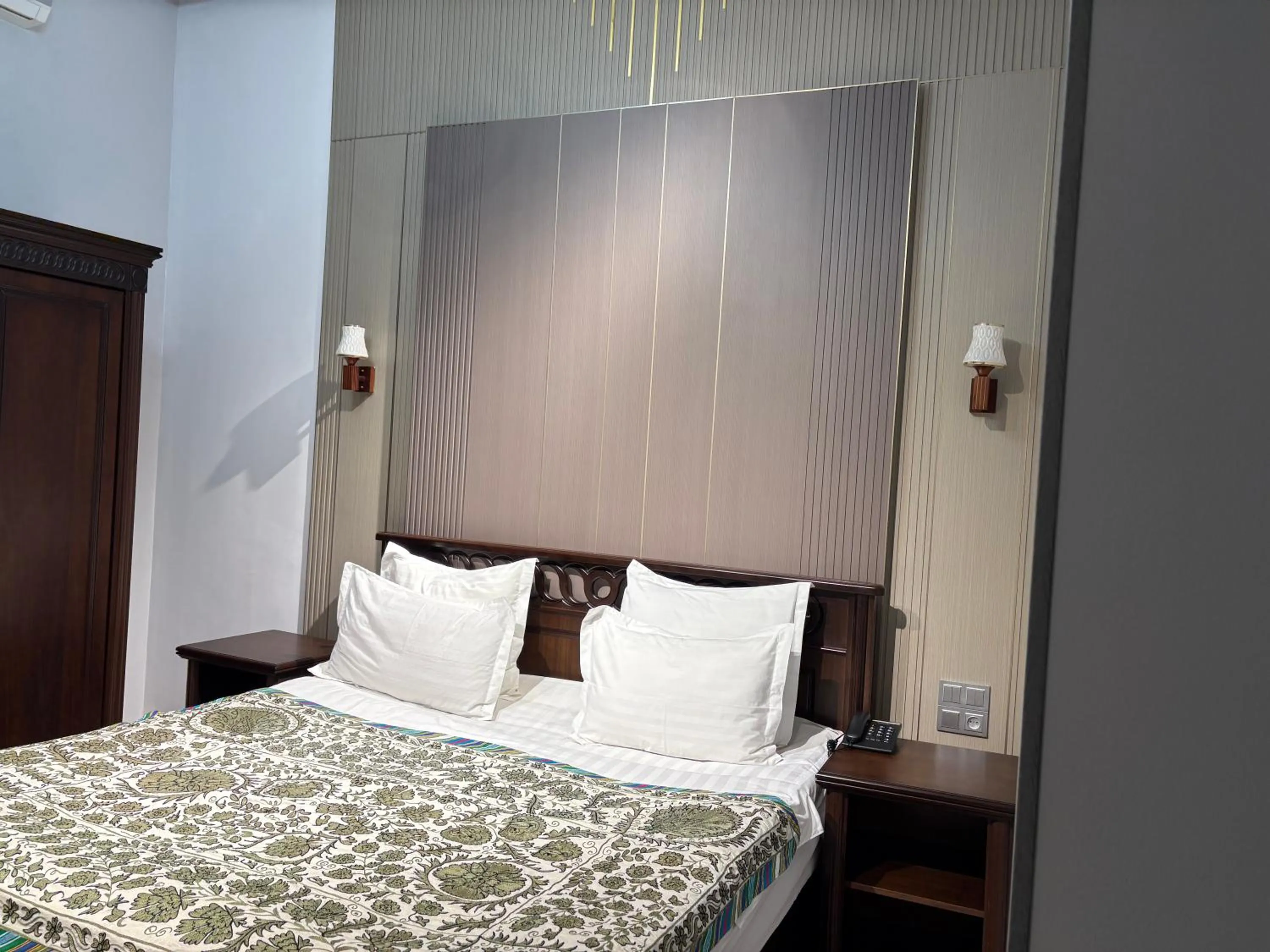 Bed in Boulevard Palace Hotel