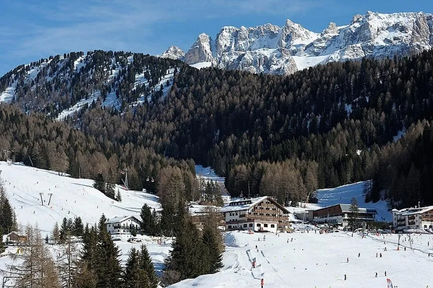 Area and facilities in Hotel Alaska