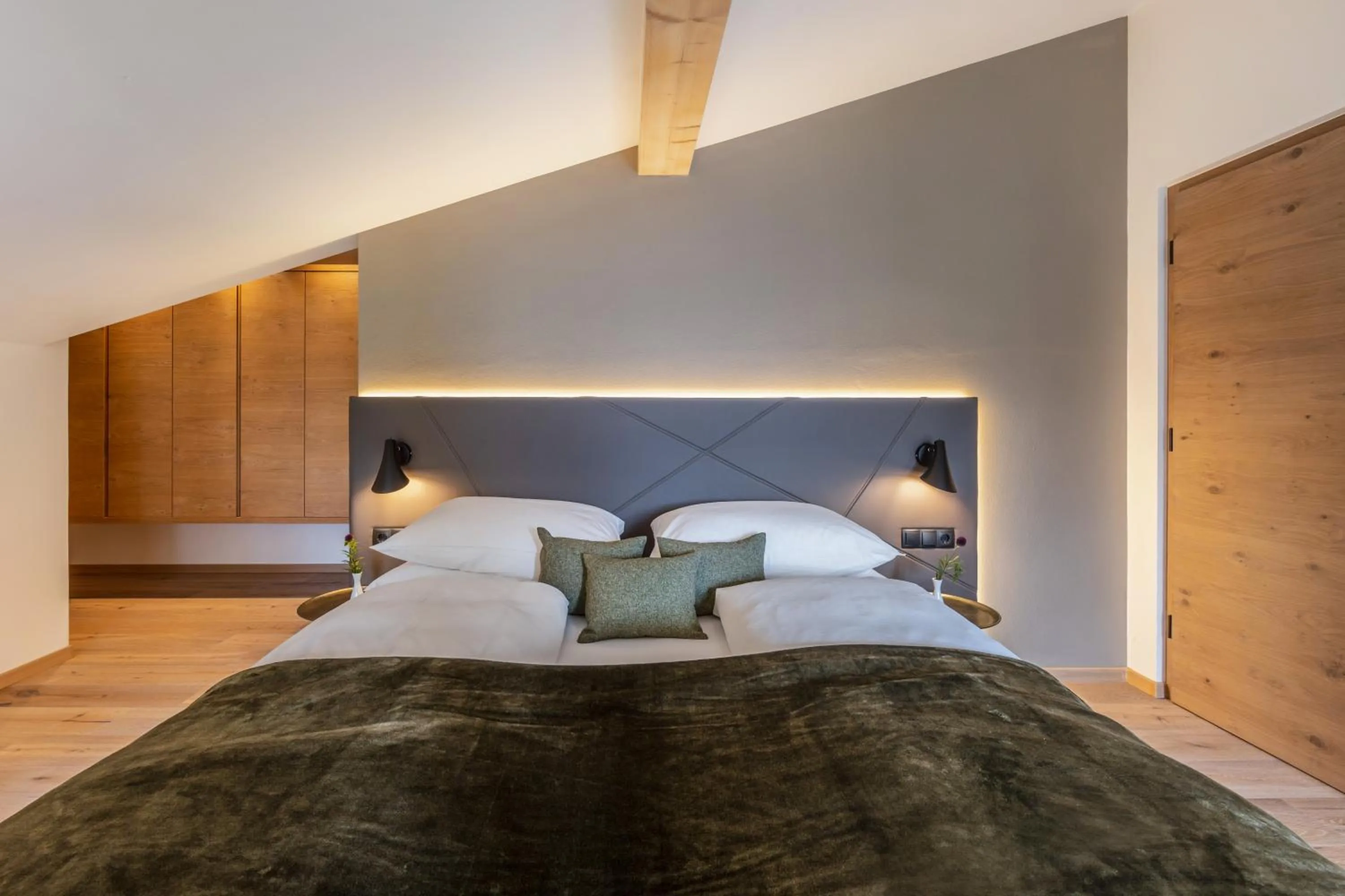 Bed in Maraias - Luxury Suites & Apartments