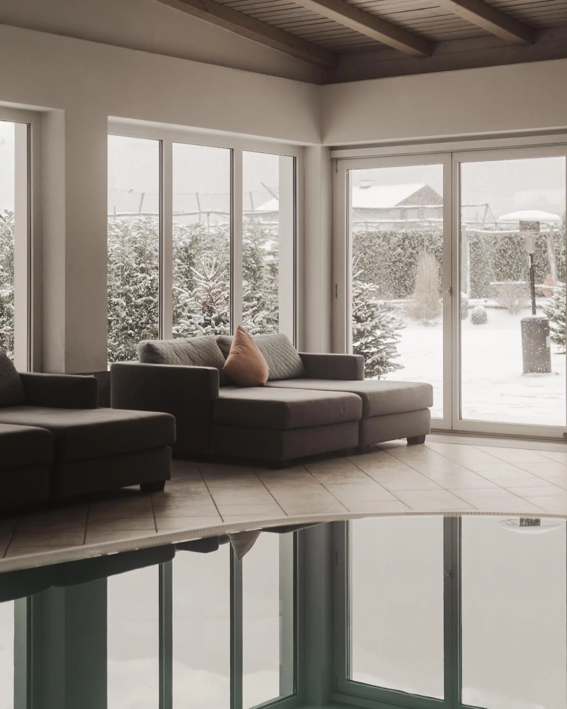 Swimming pool in Residence Montani