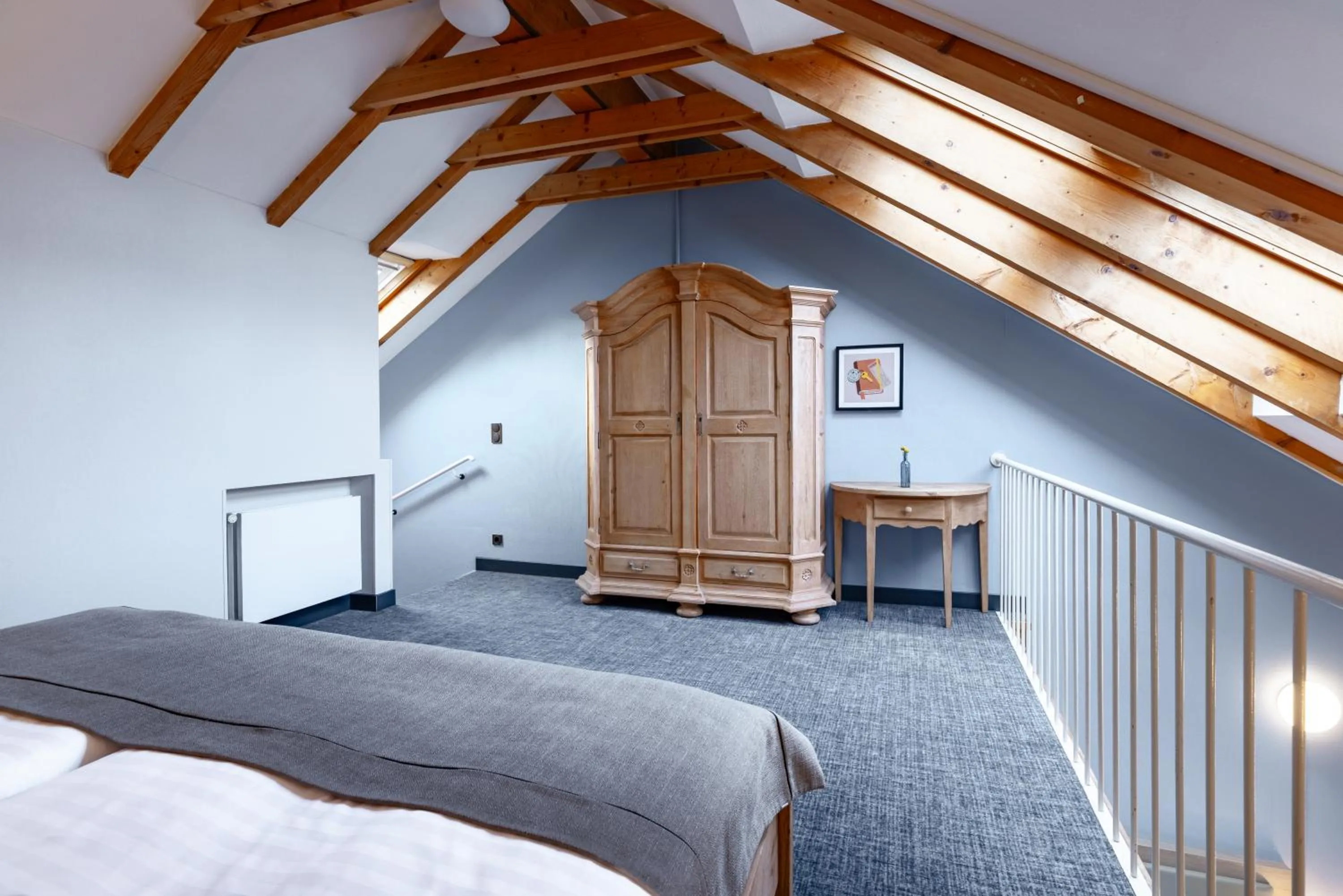 wardrobe, Bed in Garner Hotel Dusseldorf - Main Station by IHG