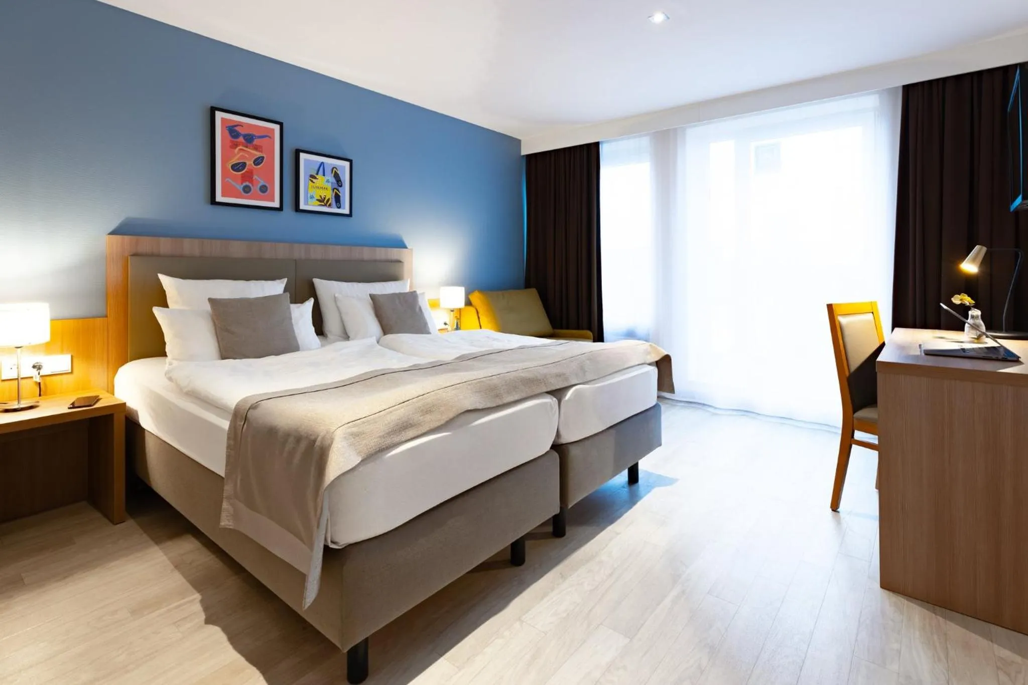 Photo of the whole room, Bed in Garner Hotel Dusseldorf - Main Station by IHG