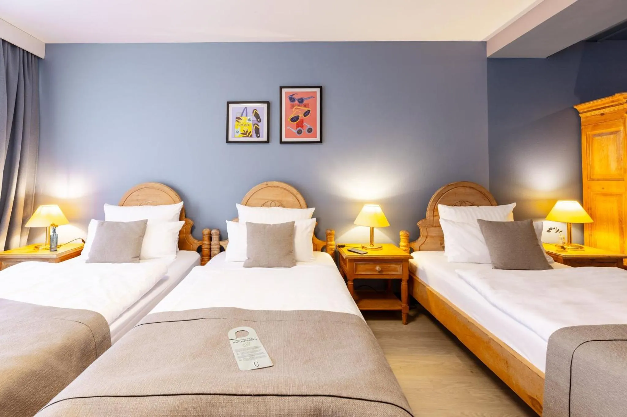 Photo of the whole room, Bed in Garner Hotel Dusseldorf - Main Station by IHG