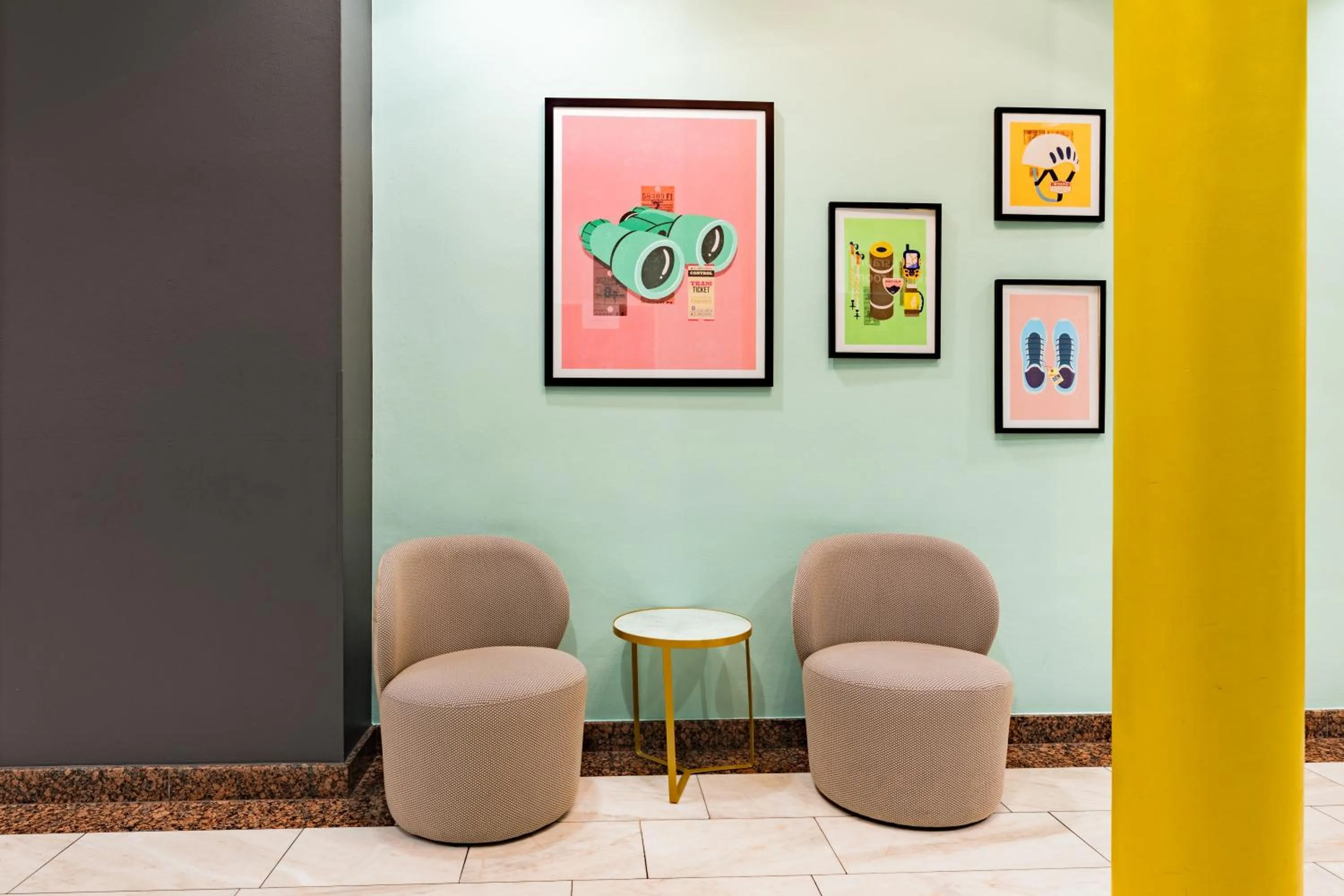 Lobby or reception in Garner Hotel Dusseldorf - Main Station by IHG