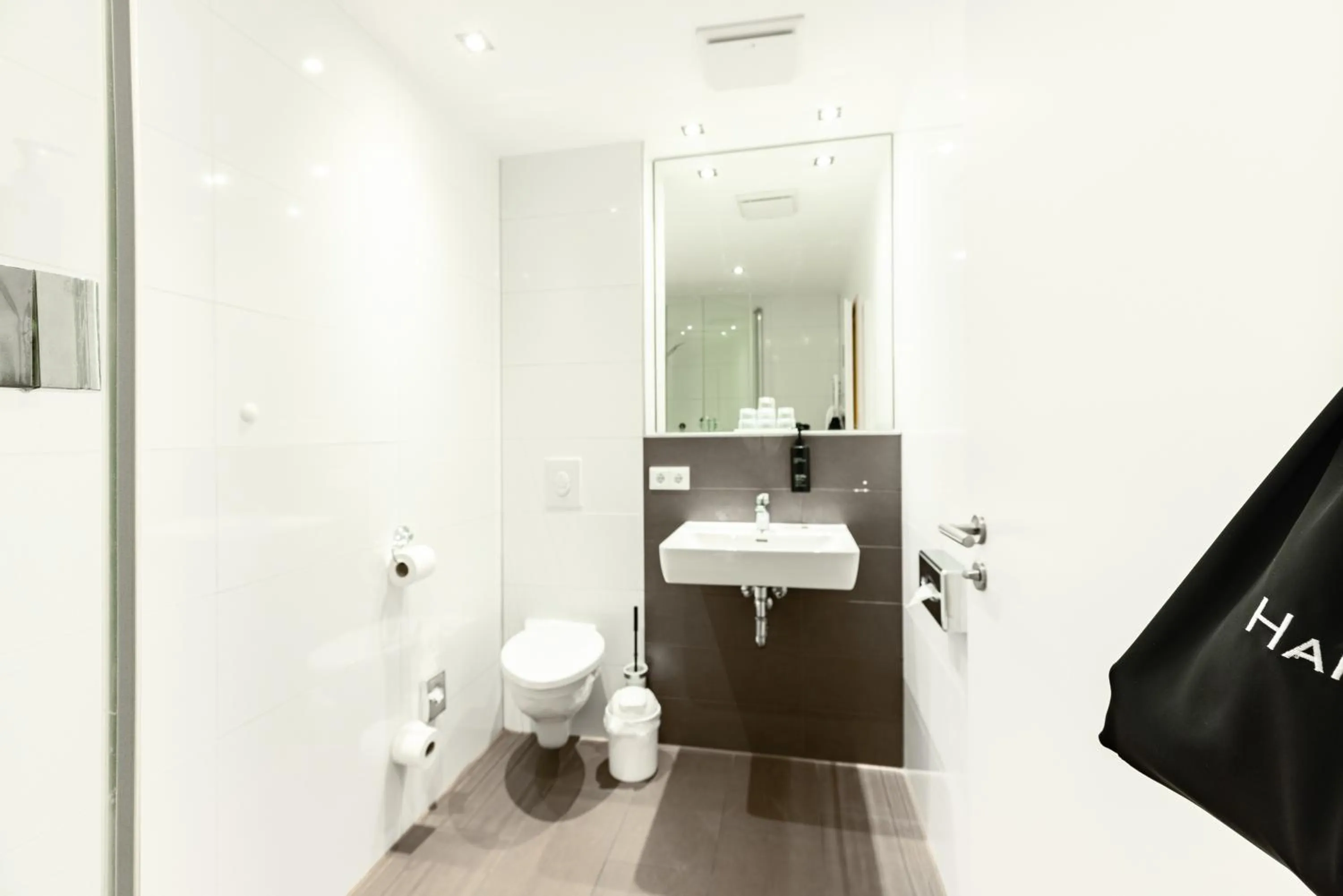 Bathroom in Garner Hotel Dusseldorf - Main Station by IHG