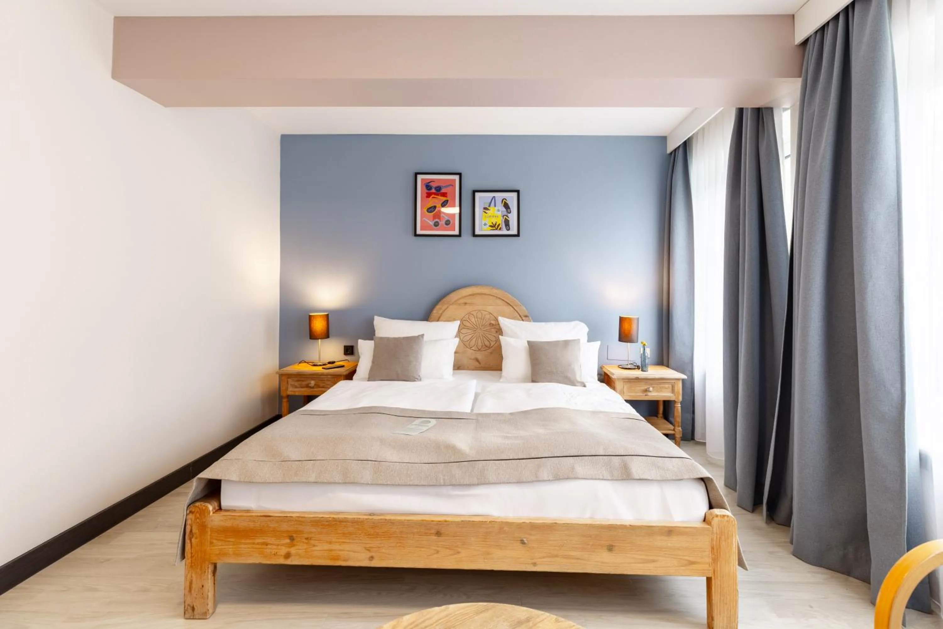 Bed in Garner Hotel Dusseldorf - Main Station by IHG