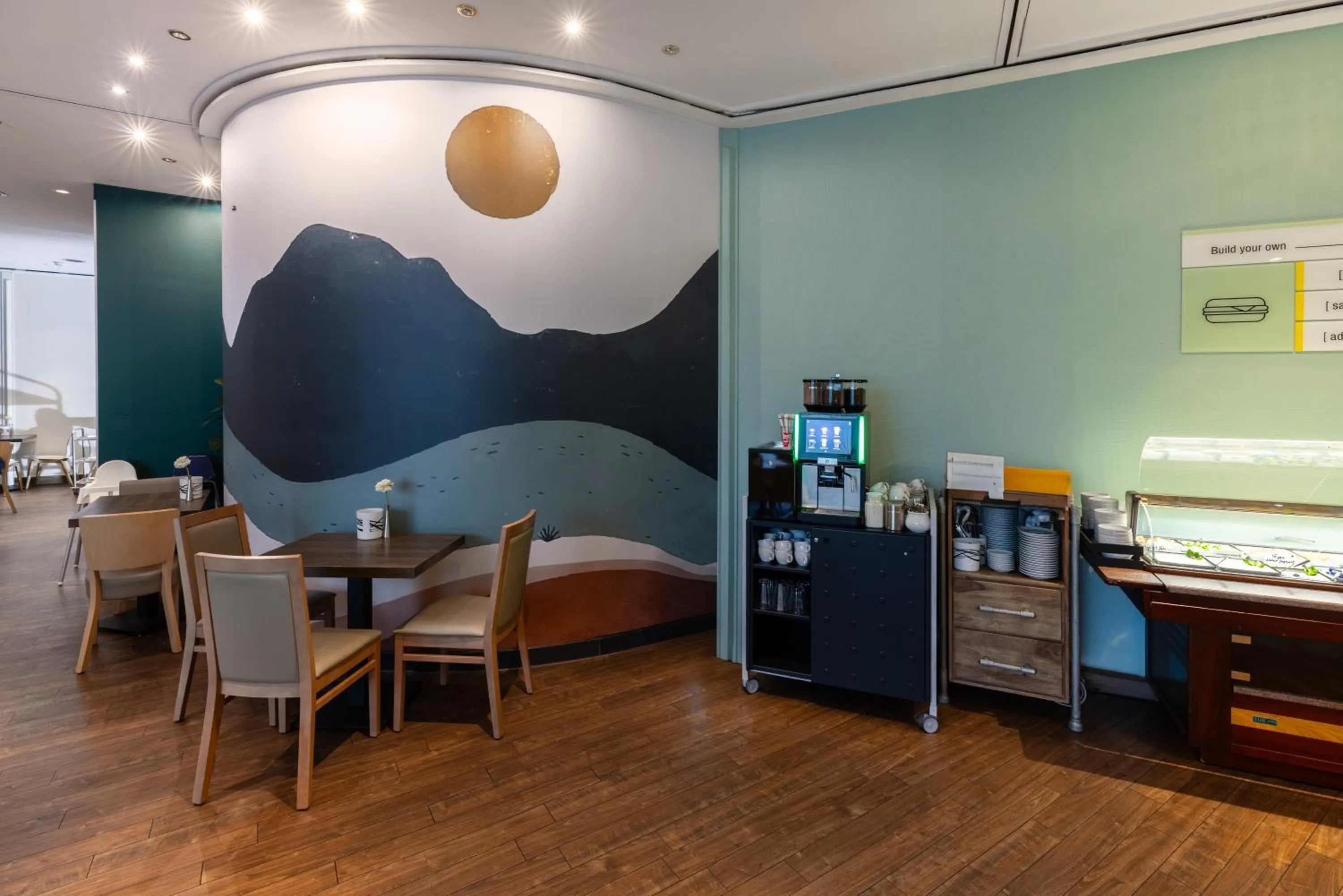 Restaurant/places to eat in Garner Hotel Dusseldorf - Main Station by IHG