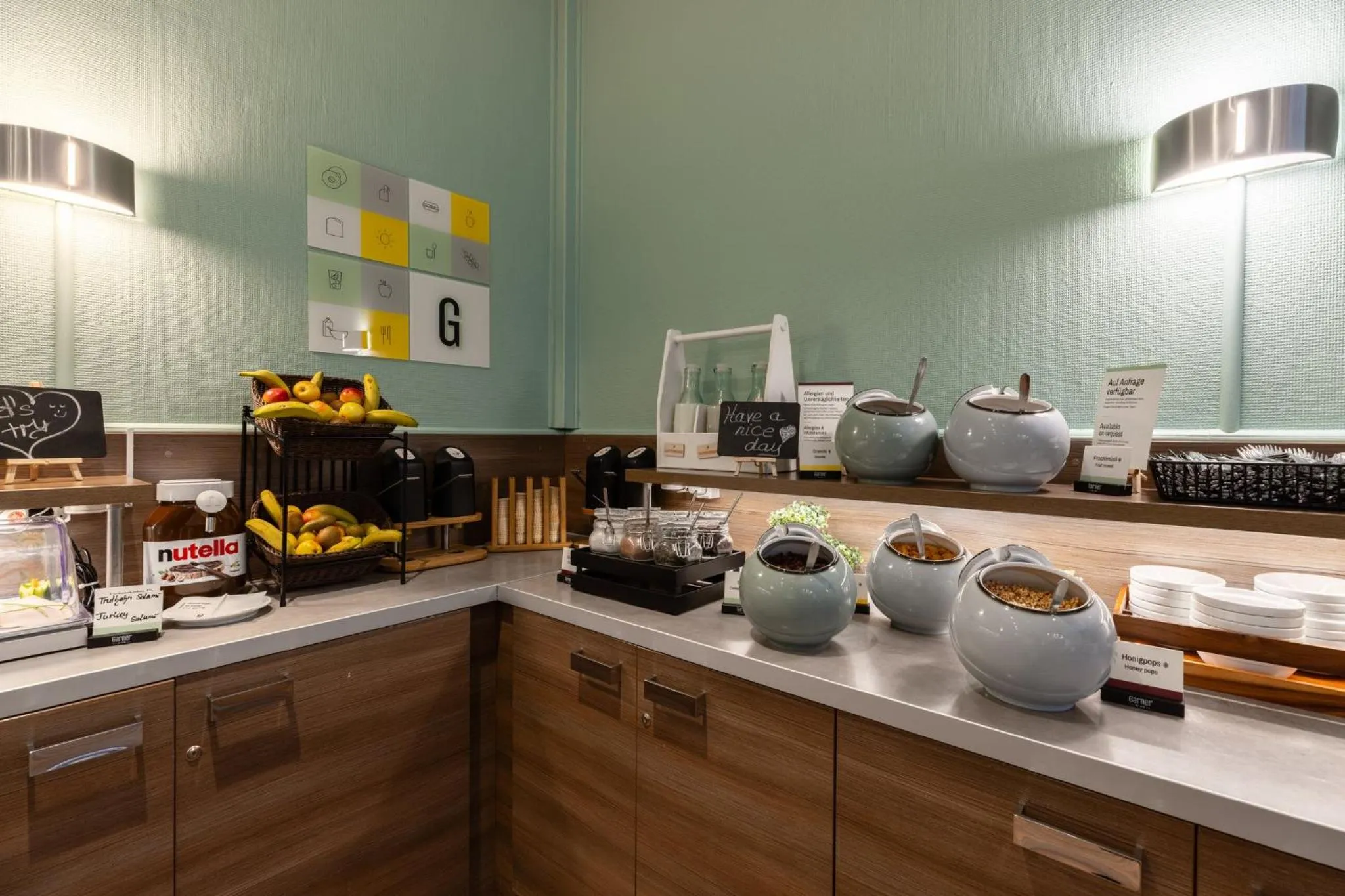 Breakfast in Garner Hotel Dusseldorf - Main Station by IHG