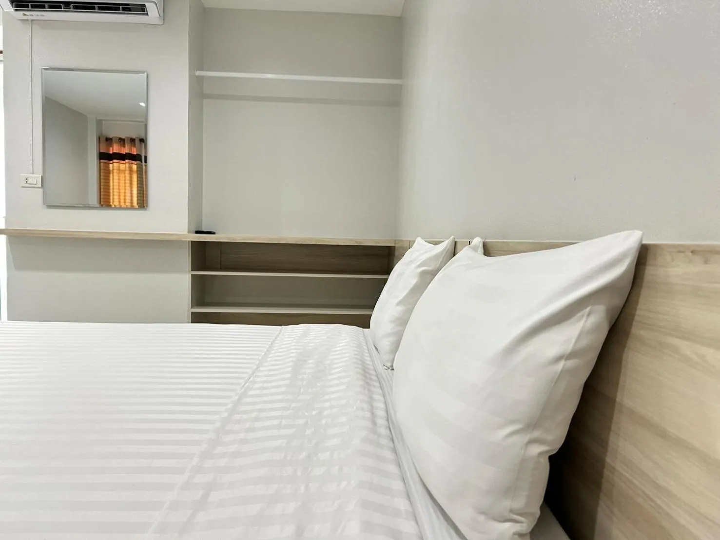 Photo of the whole room, Bed in DD Boutique Resort