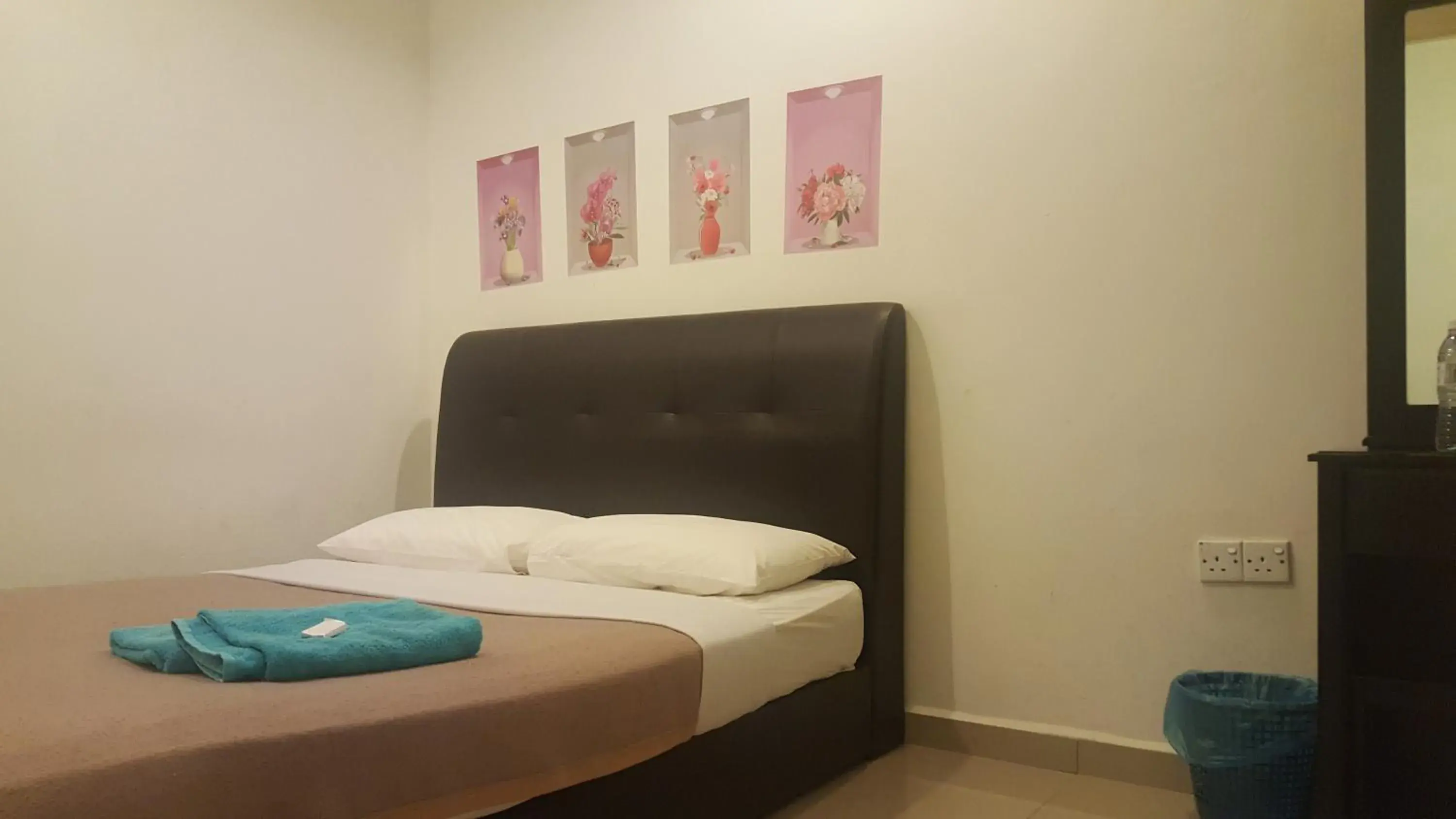 Budget Double Room in Win Win Budget Double Room in Win Win