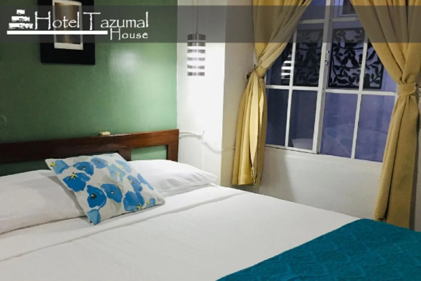 Bedroom, Bed in Hotel Tazumal House