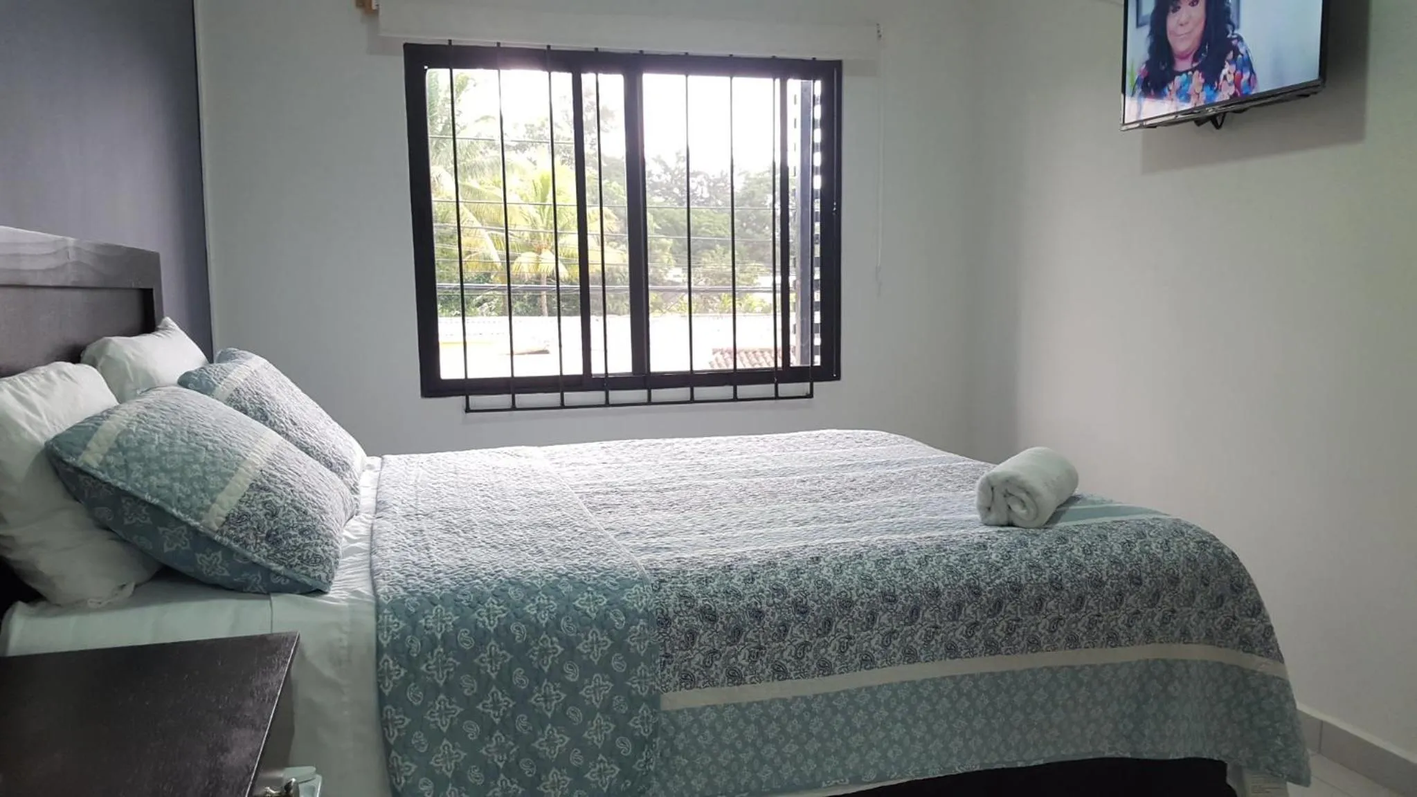 Photo of the whole room, Bed in Hotel Tazumal House