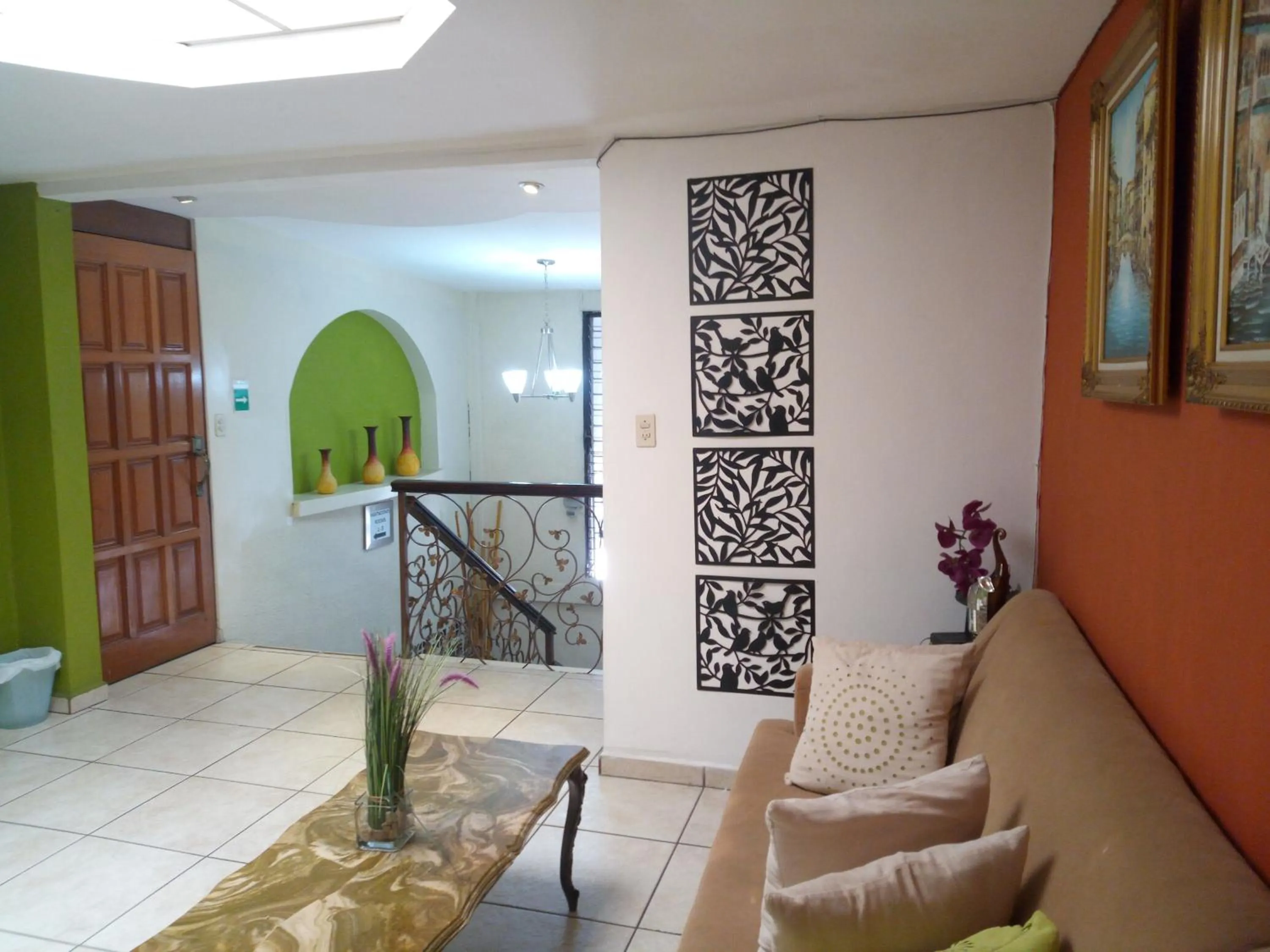 Area and facilities in Hotel Tazumal House