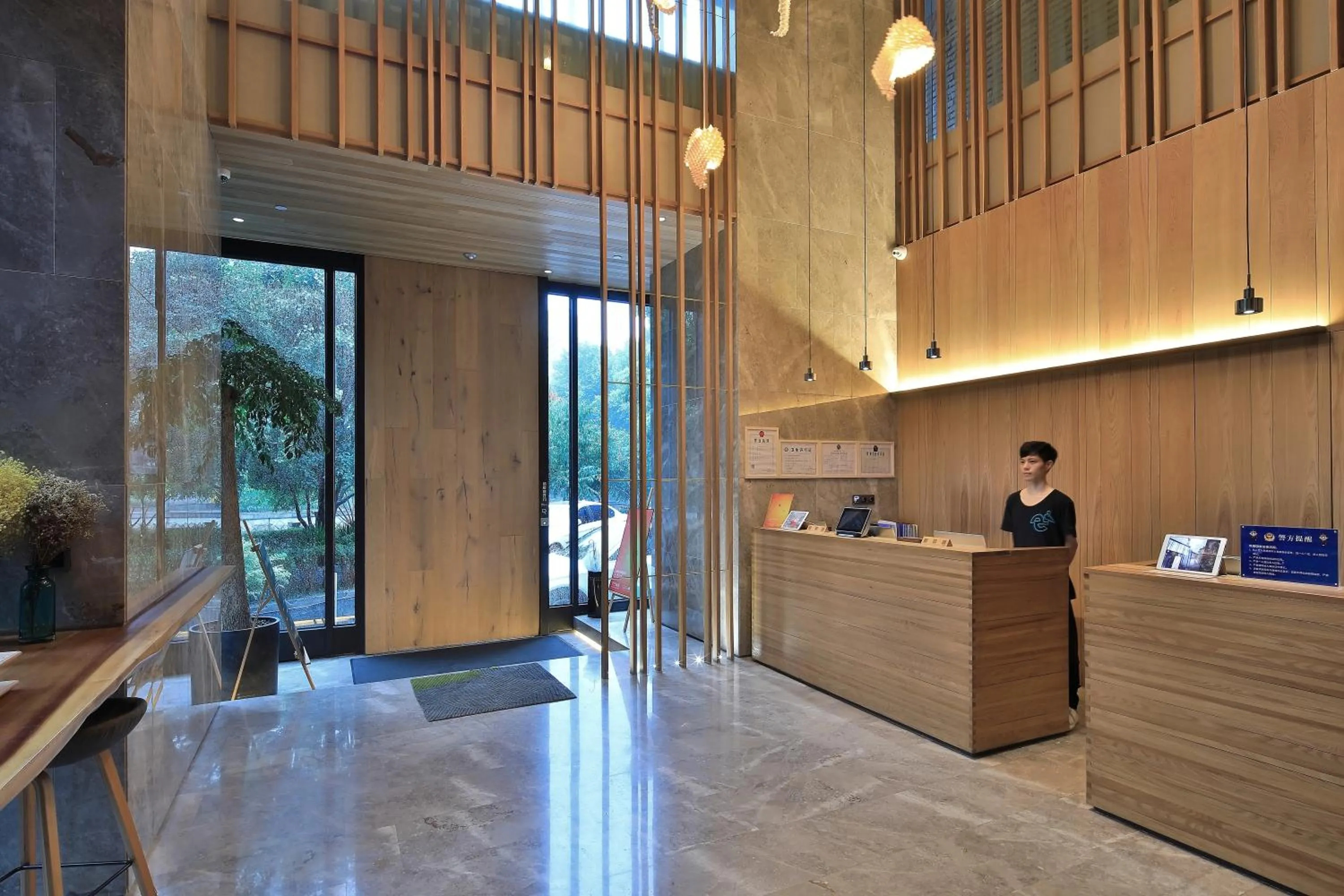 Lobby or reception in EBO Hotel Hangzhou Wulin - 5 mins drive to the West Lake