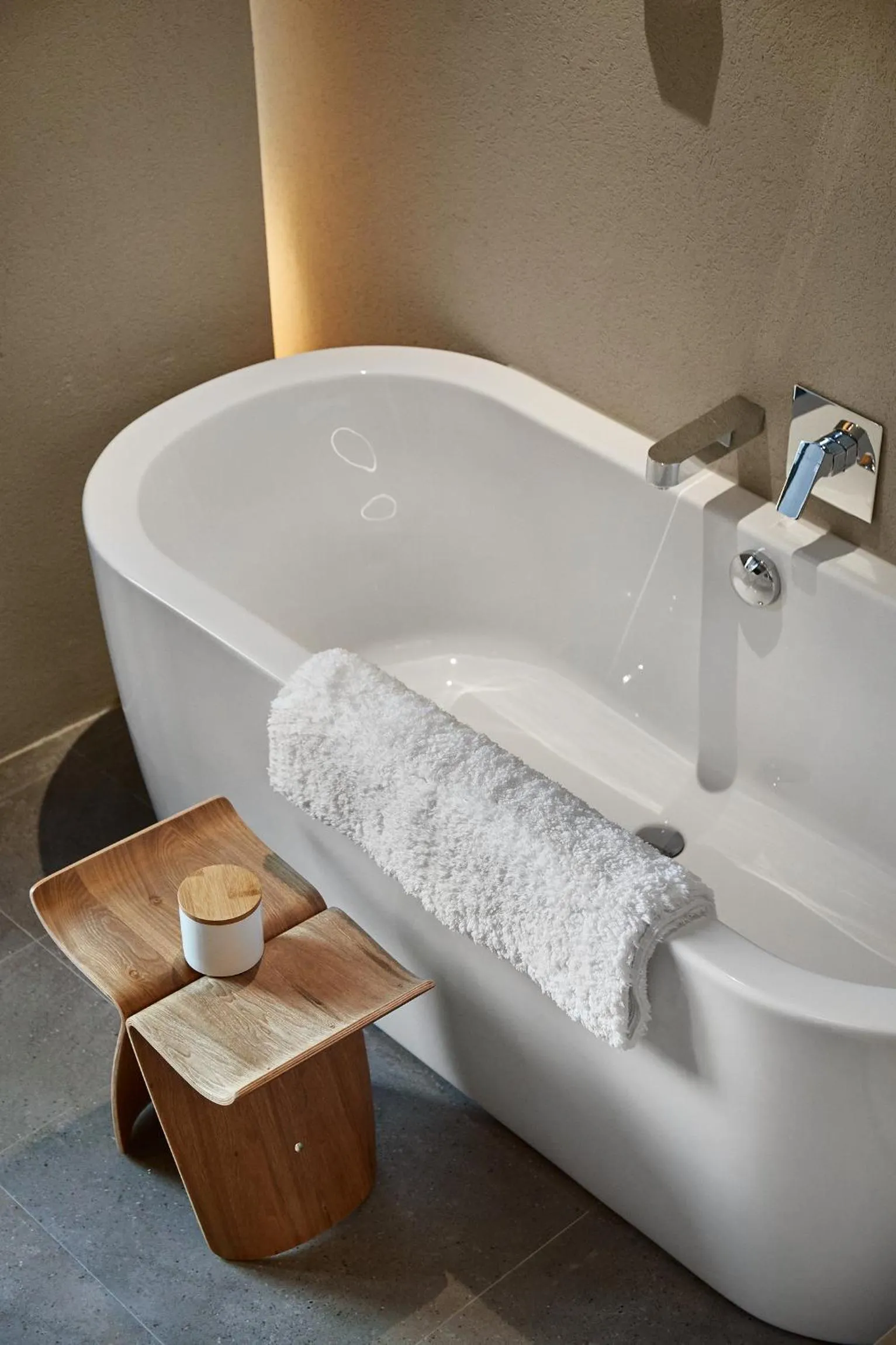 Hot Tub in EBO Hotel Hangzhou Wulin - 5 mins drive to the West Lake