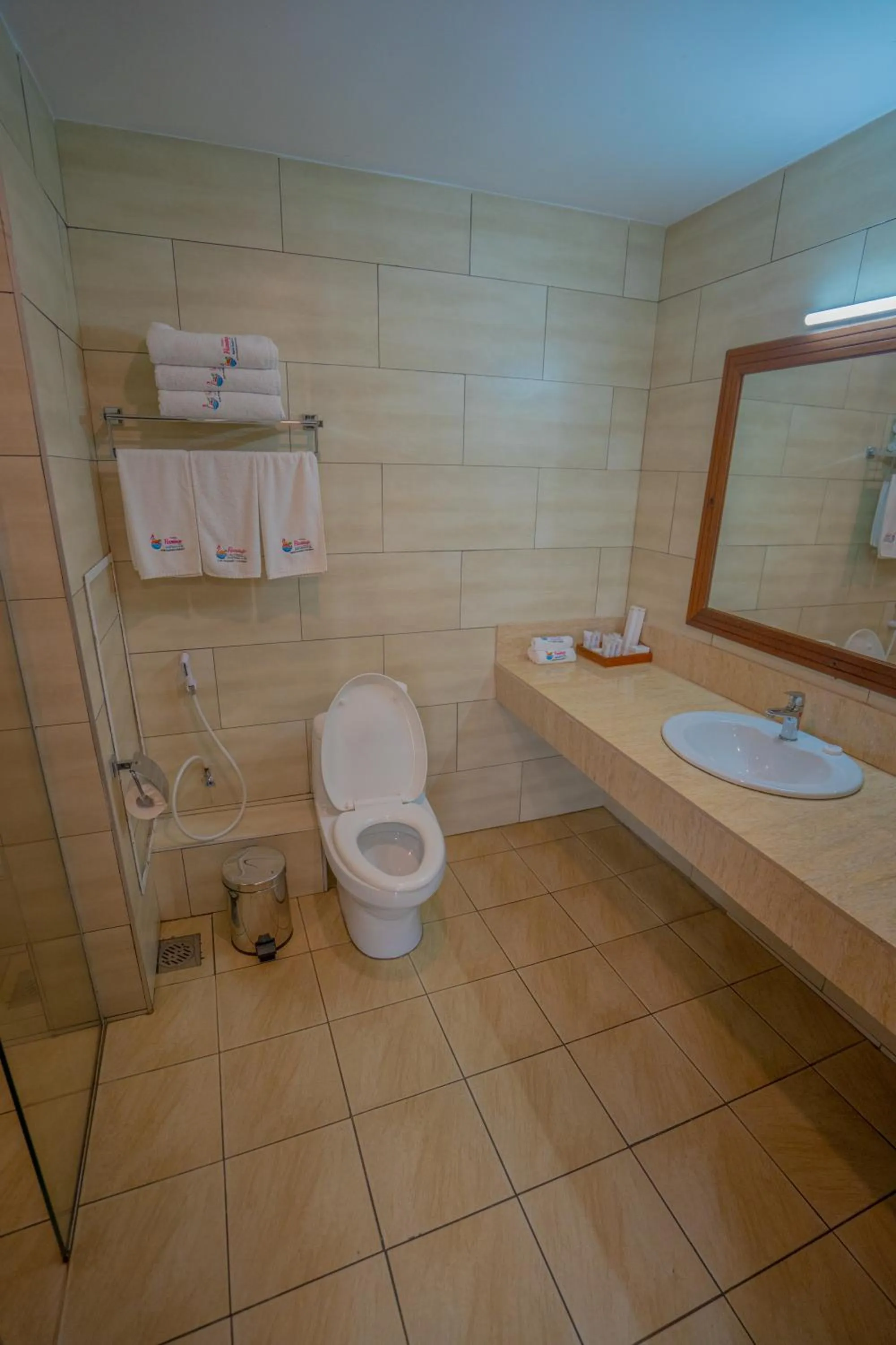 Shower in PrideInn Flamingo Beach Resort & Spa Mombasa