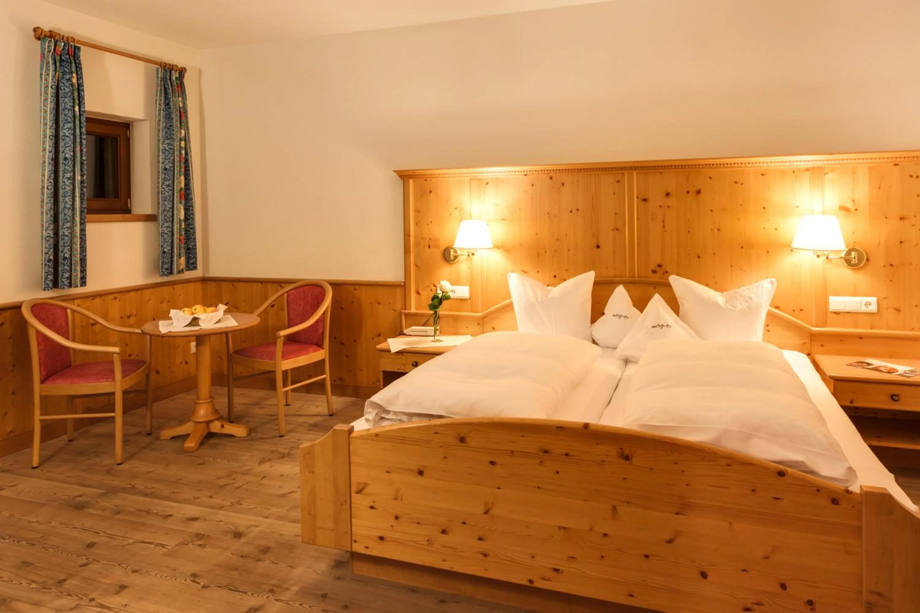 Photo of the whole room, Bed in Hotel Jonathan