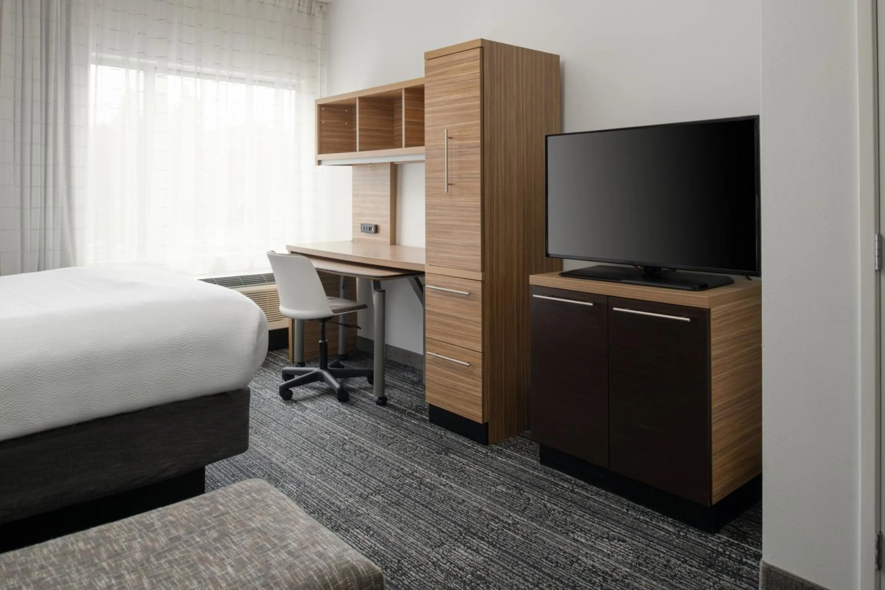 Bedroom, Bed in TownePlace Suites by Marriott Olympia