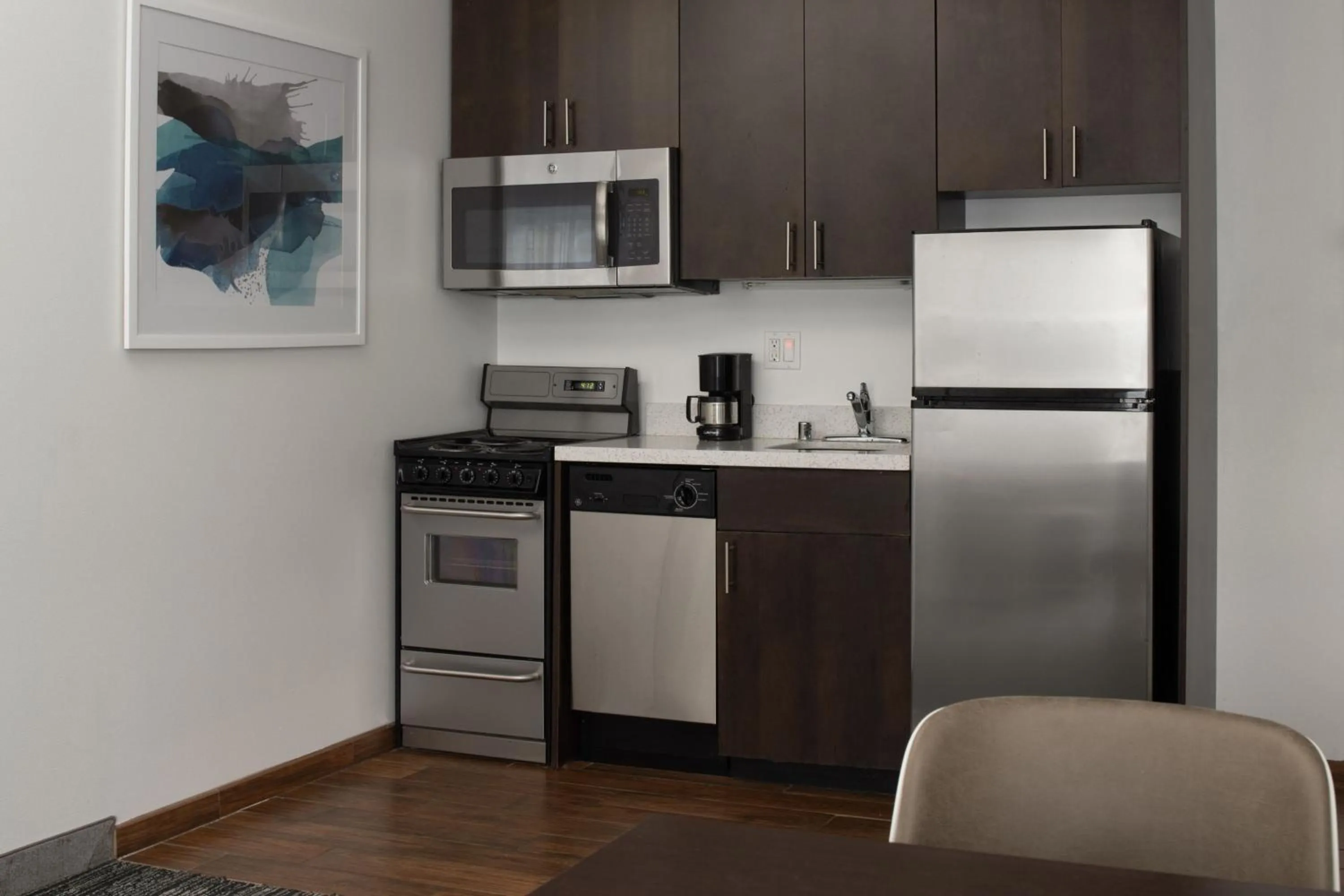 Kitchen or kitchenette in TownePlace Suites by Marriott Olympia