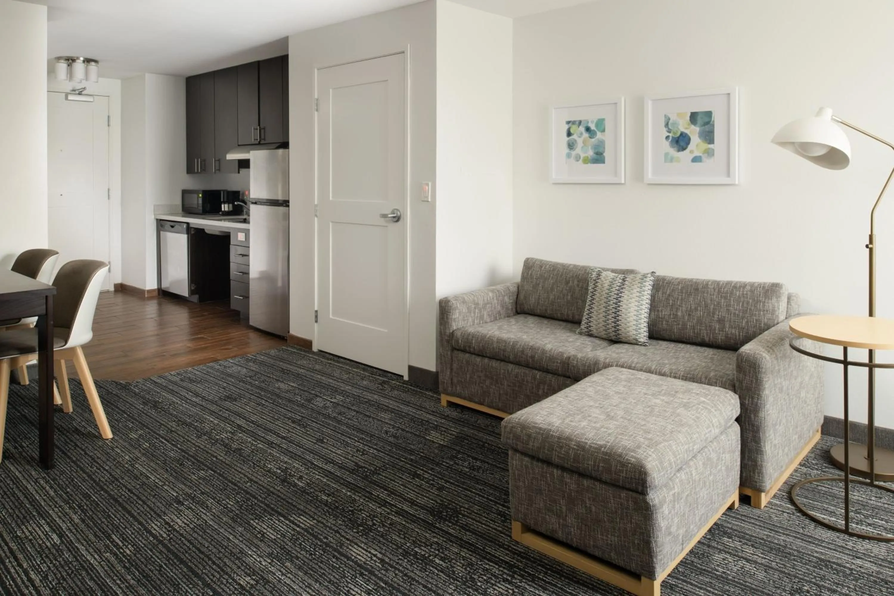 Living room in TownePlace Suites by Marriott Olympia