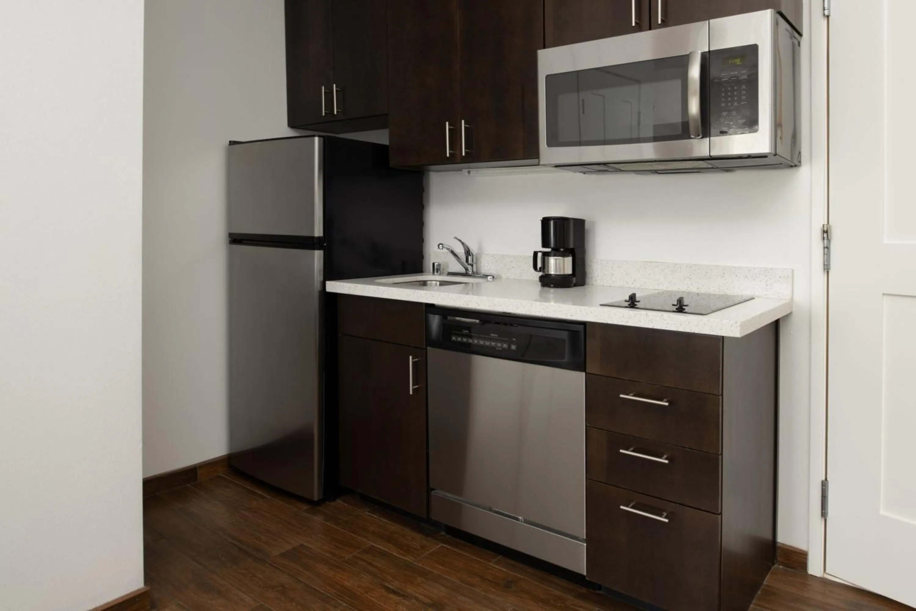 Kitchen or kitchenette in TownePlace Suites by Marriott Olympia