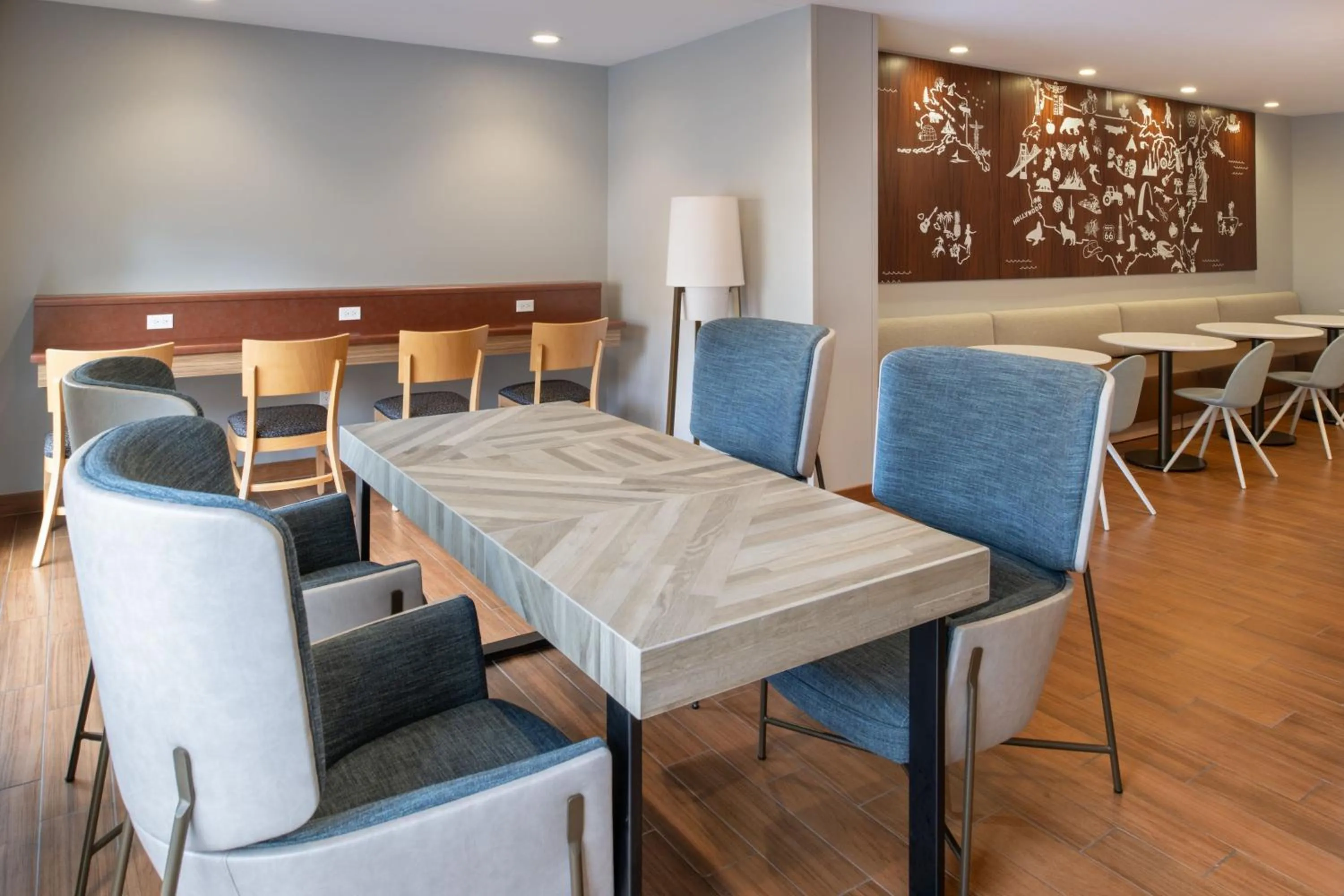Restaurant/places to eat in TownePlace Suites by Marriott Olympia