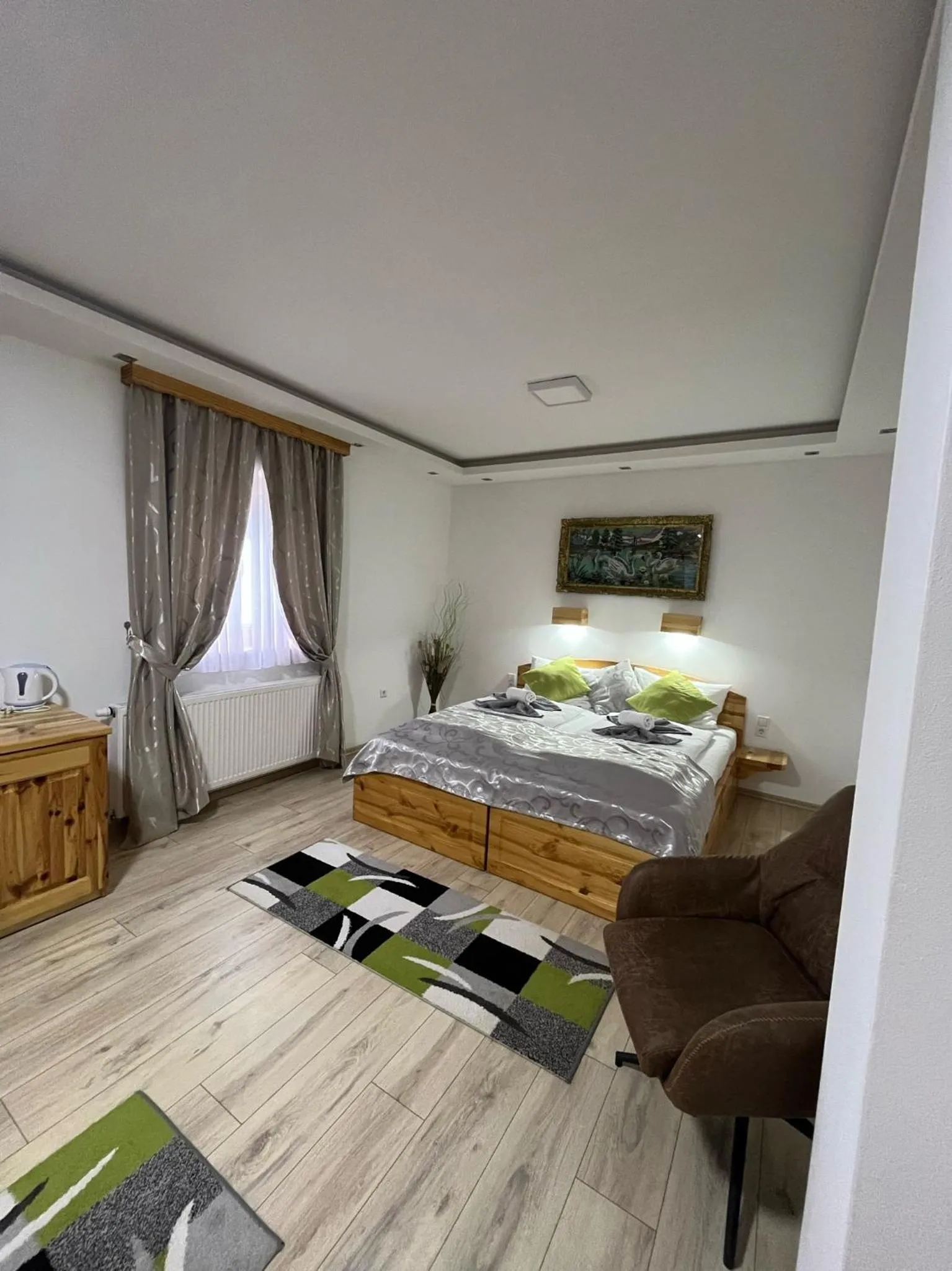 Bed in Rustic Inn River