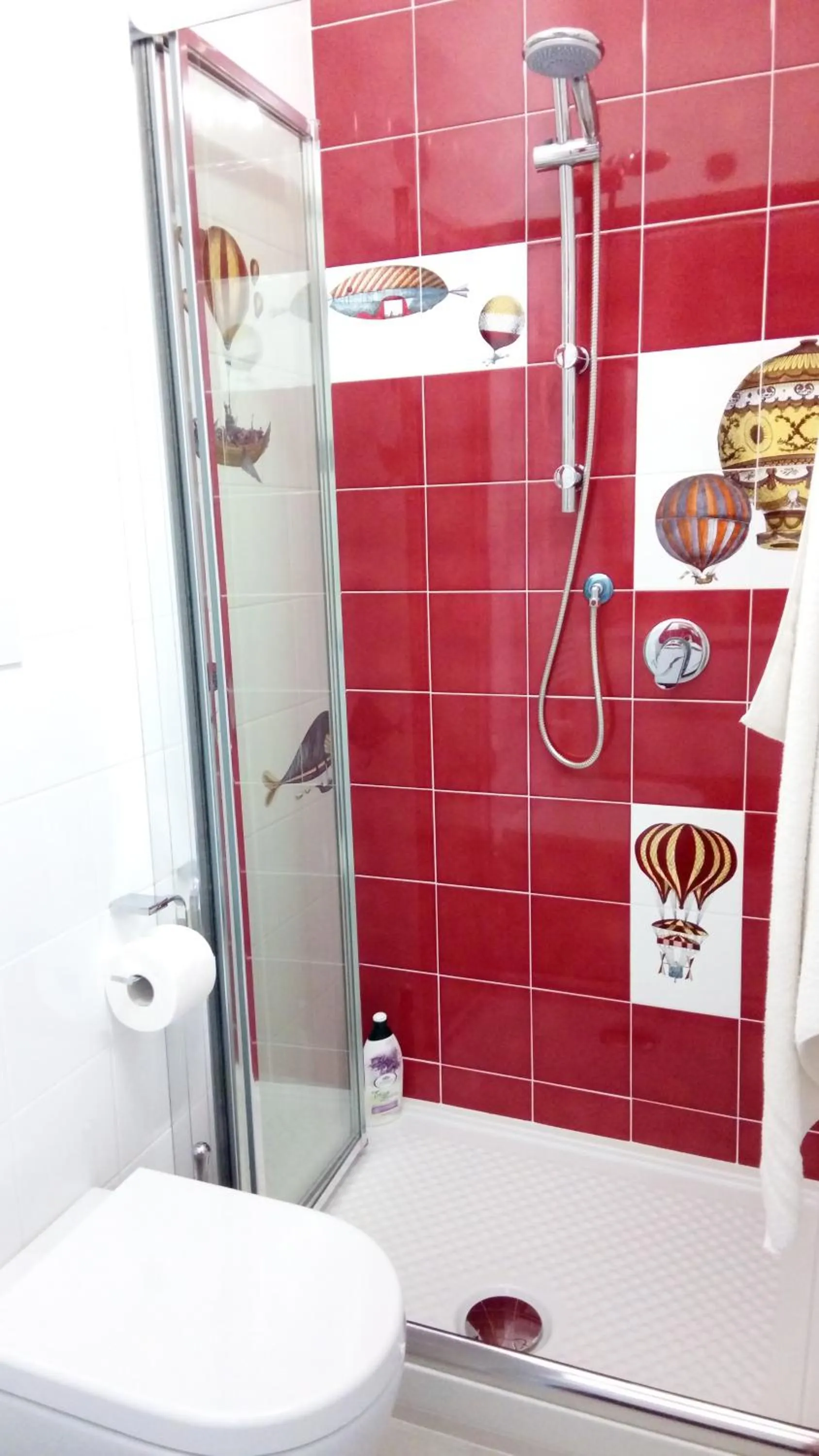Shower in Casa Dell'Artista 2