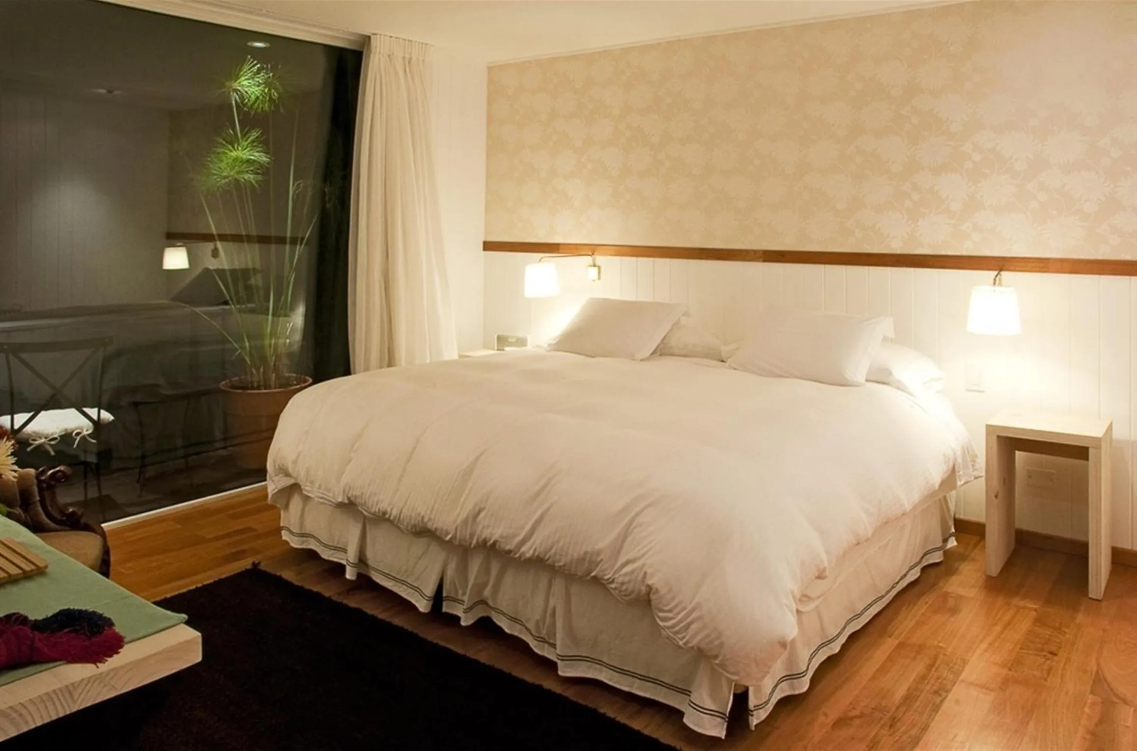 Bedroom, Bed in Hotel Casa Zapallar