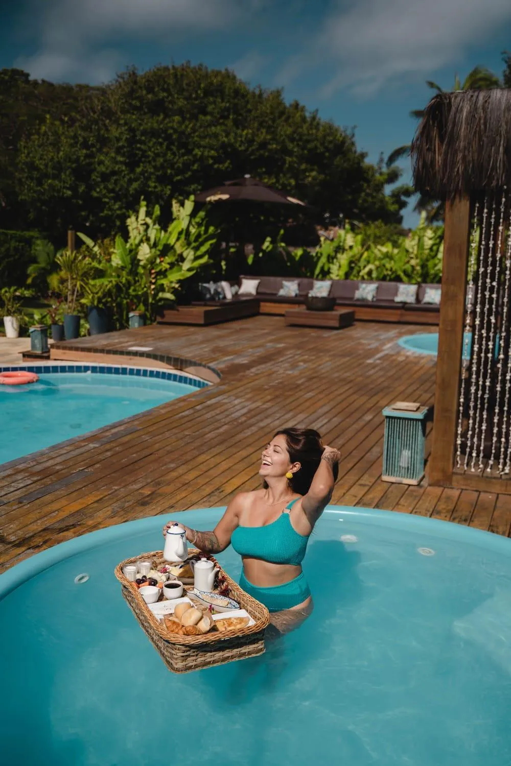 Food and drinks in Dolphin Hotel