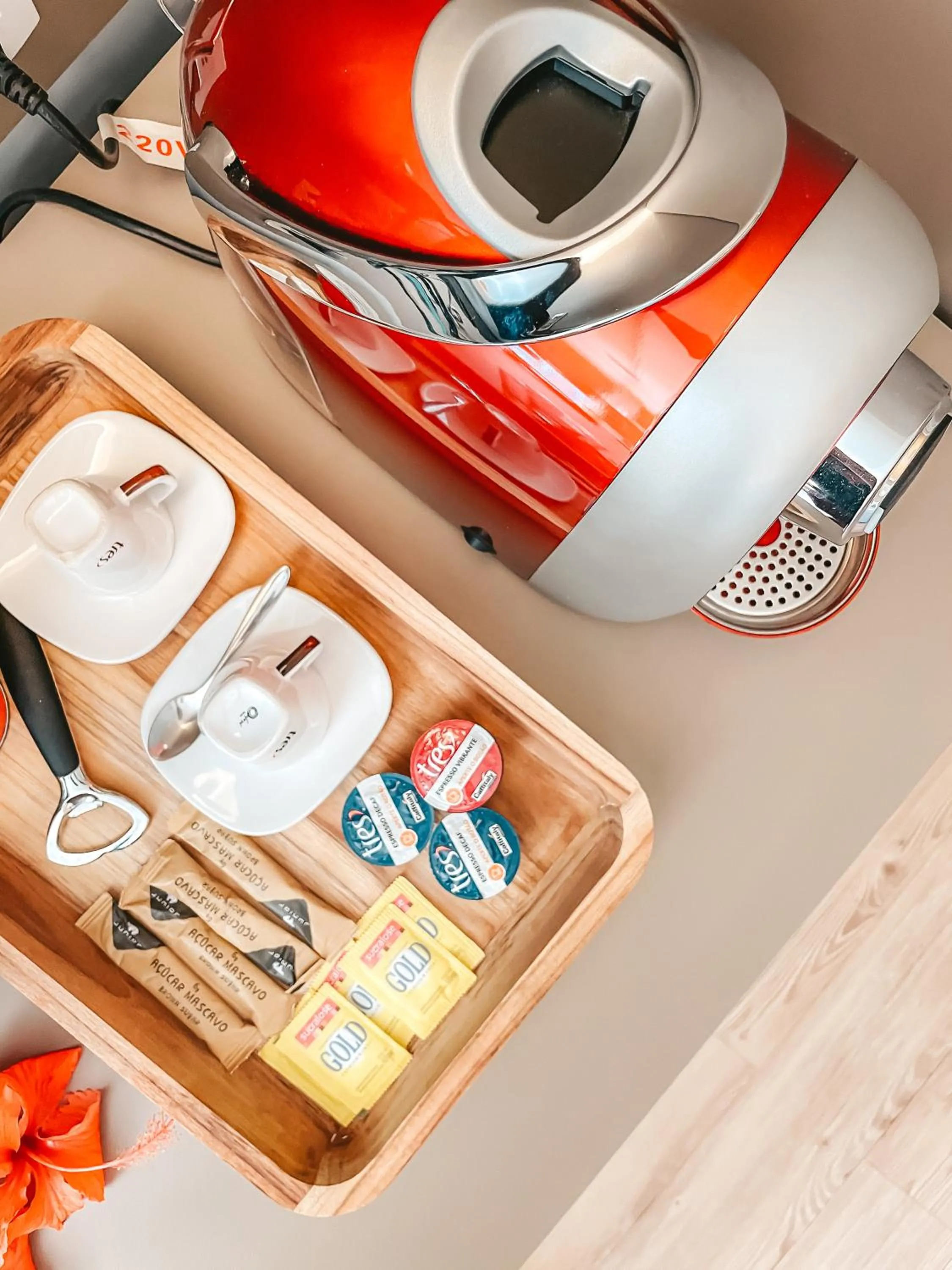 Coffee/tea facilities in Dolphin Hotel