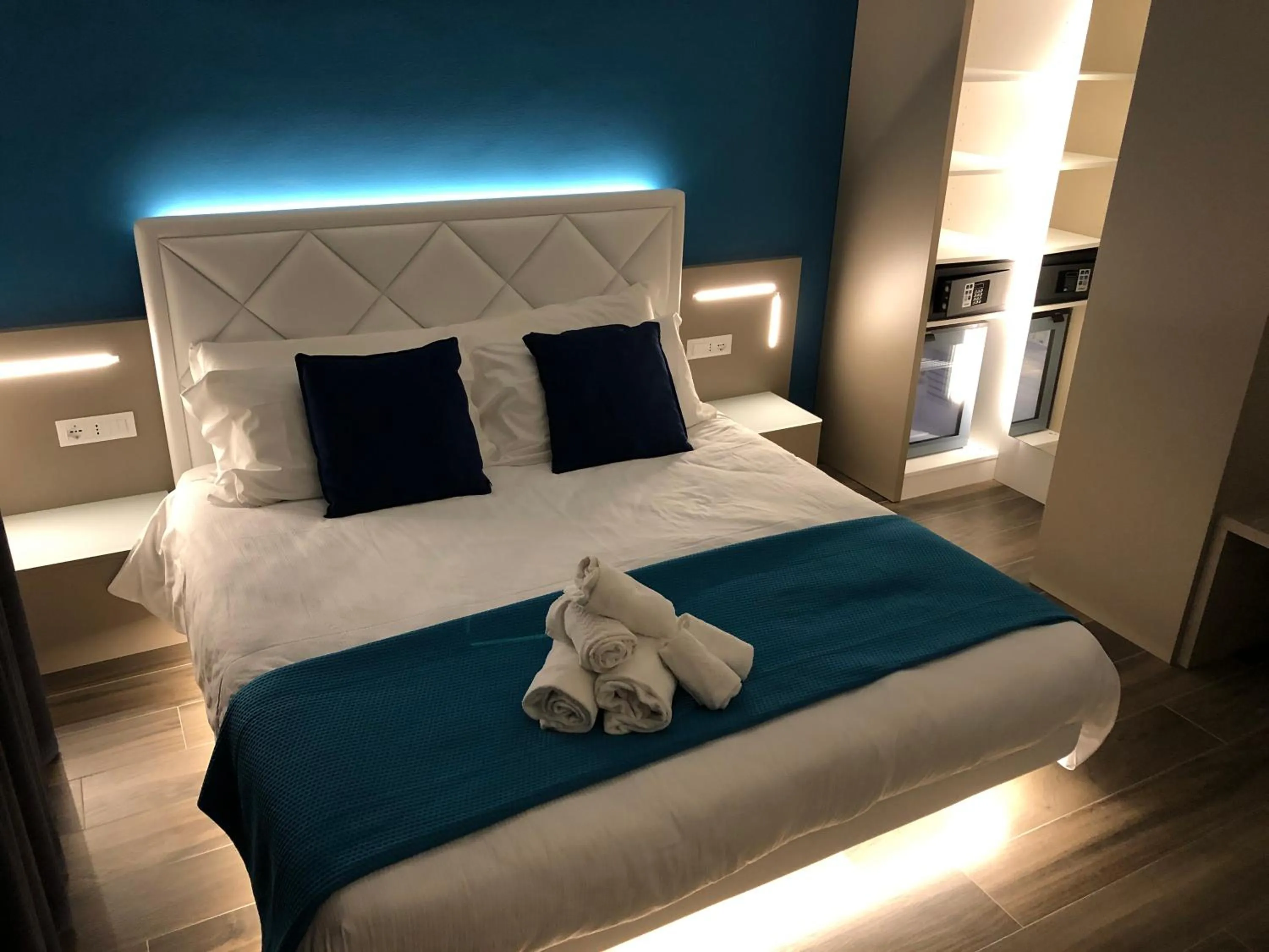 Bedroom, Bed in B&B Alma Garda Lake