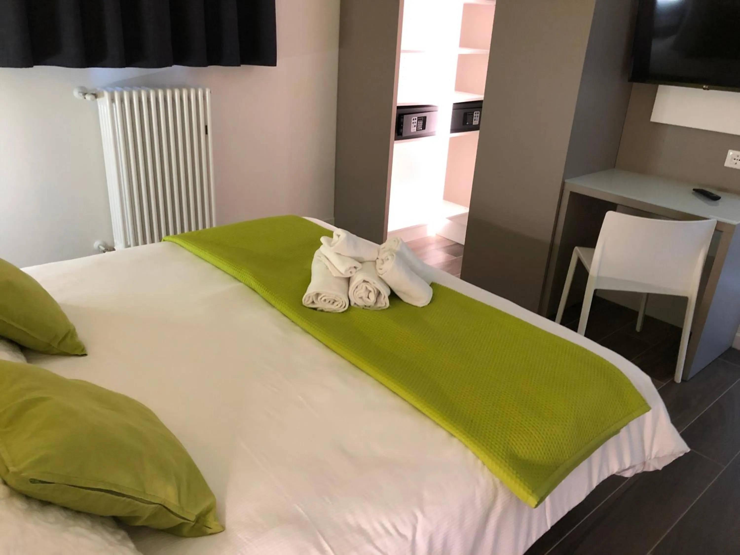 Bedroom, Bed in B&B Alma Garda Lake