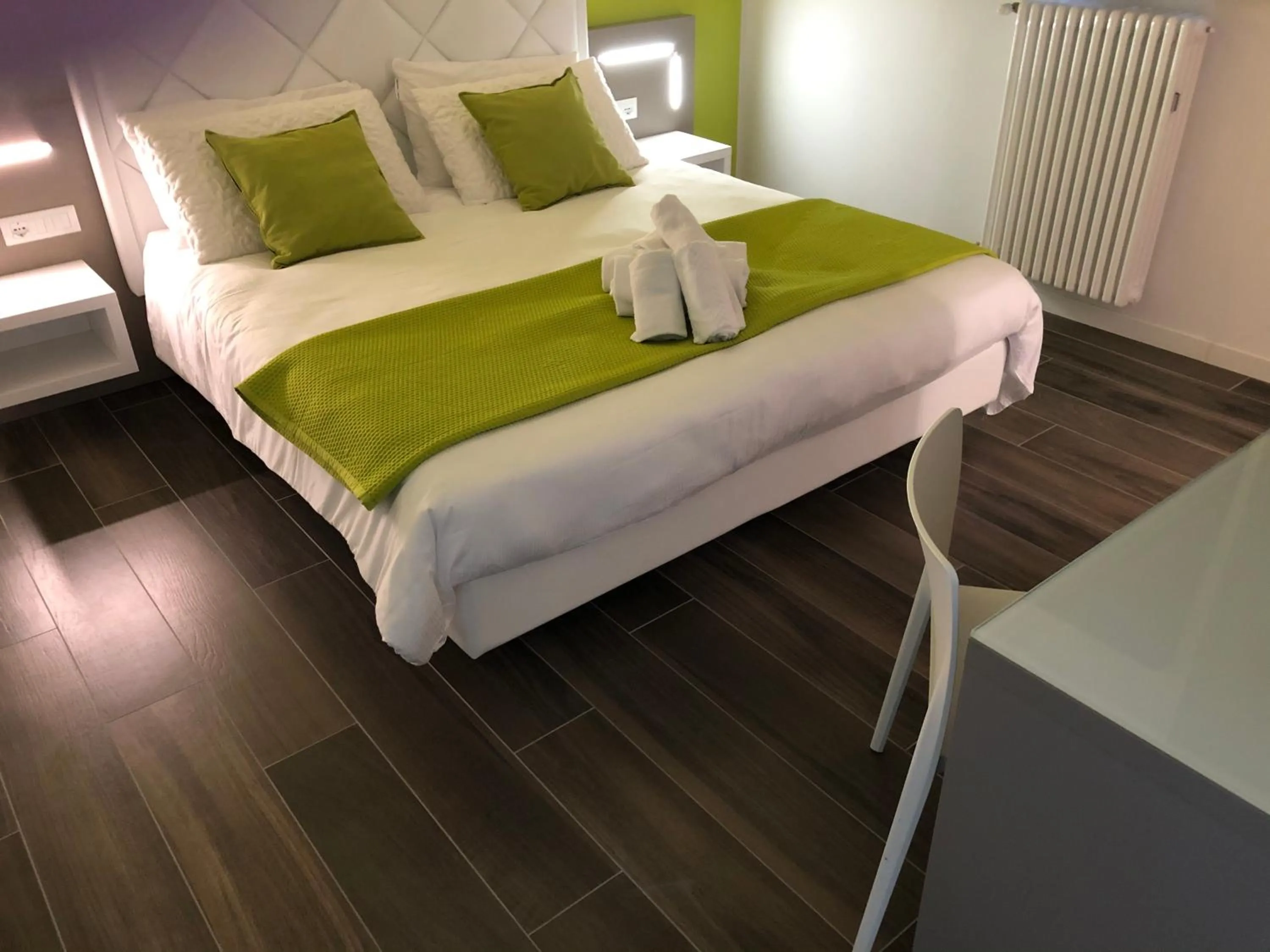 Bedroom, Bed in B&B Alma Garda Lake