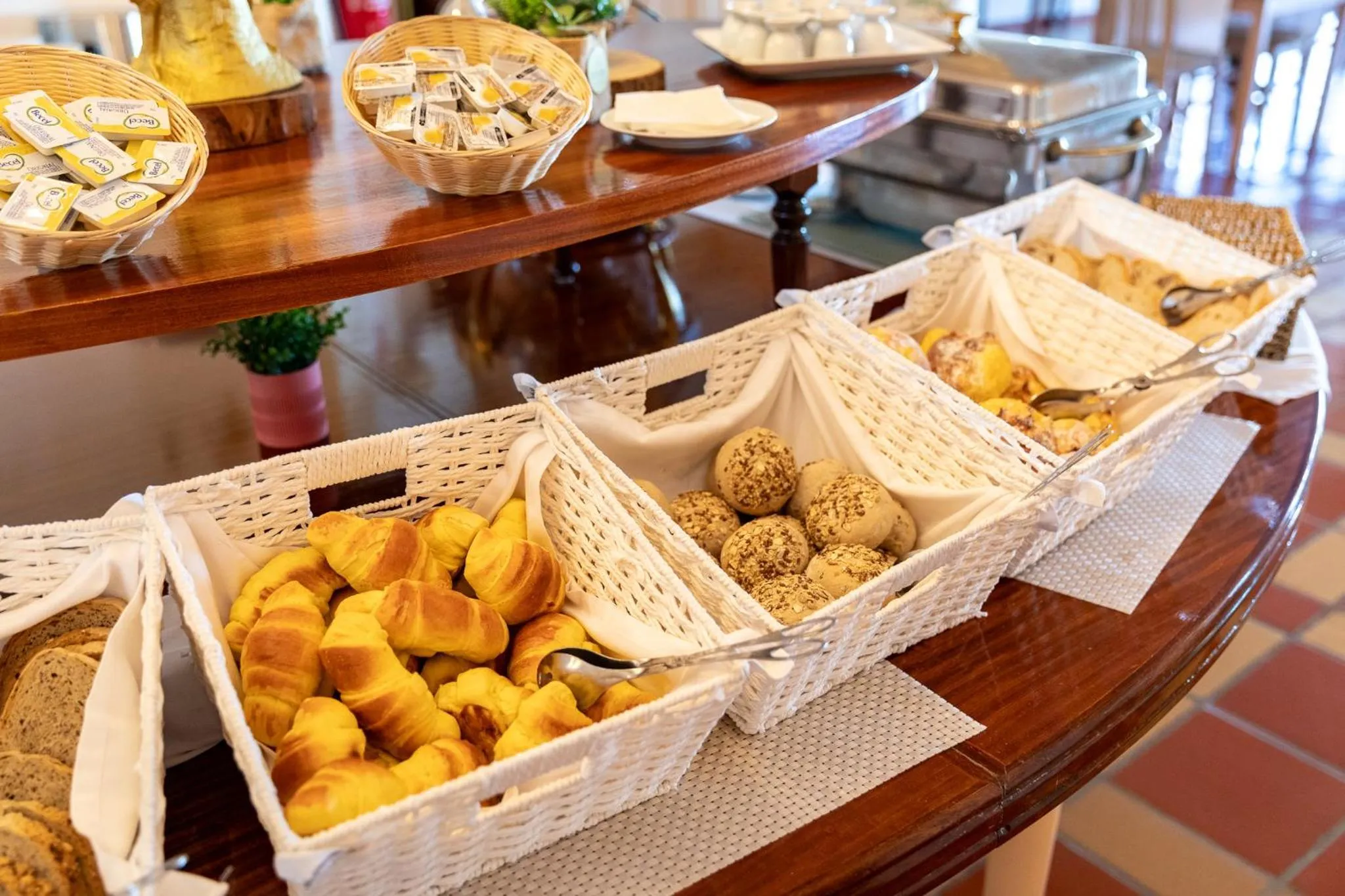 Restaurant/places to eat in Hotel Casabela