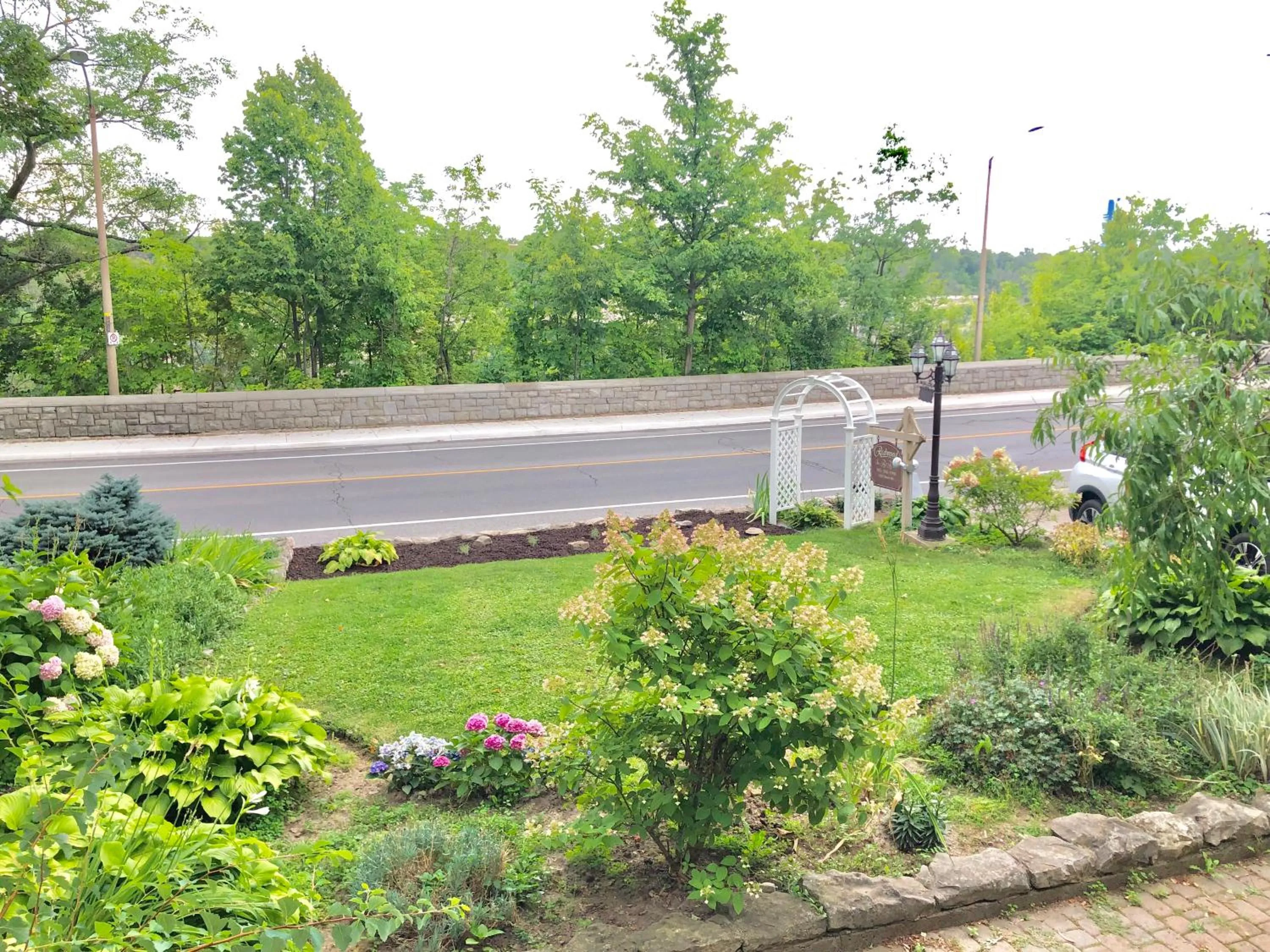 Redwood Bed and Breakfast