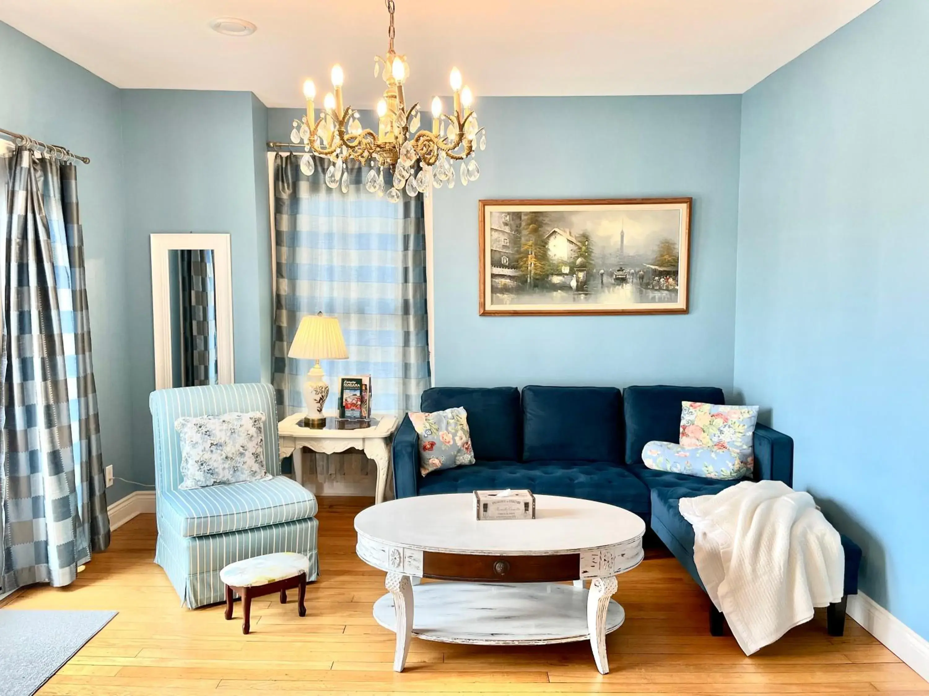 King Room in Redwood Bed and Breakfast King Room in Redwood Bed and Breakfast